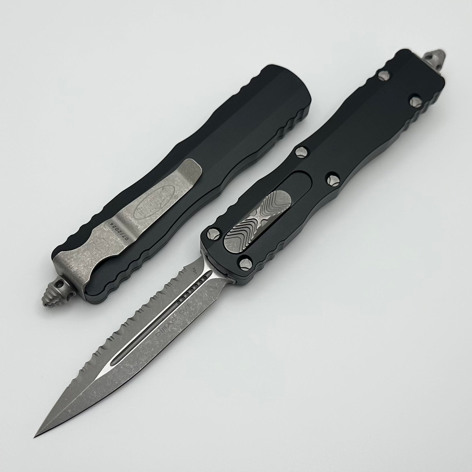 Microtech Dirac D/E Apocalyptic Full Serrated & Black w/ New Breaker 225-12AP