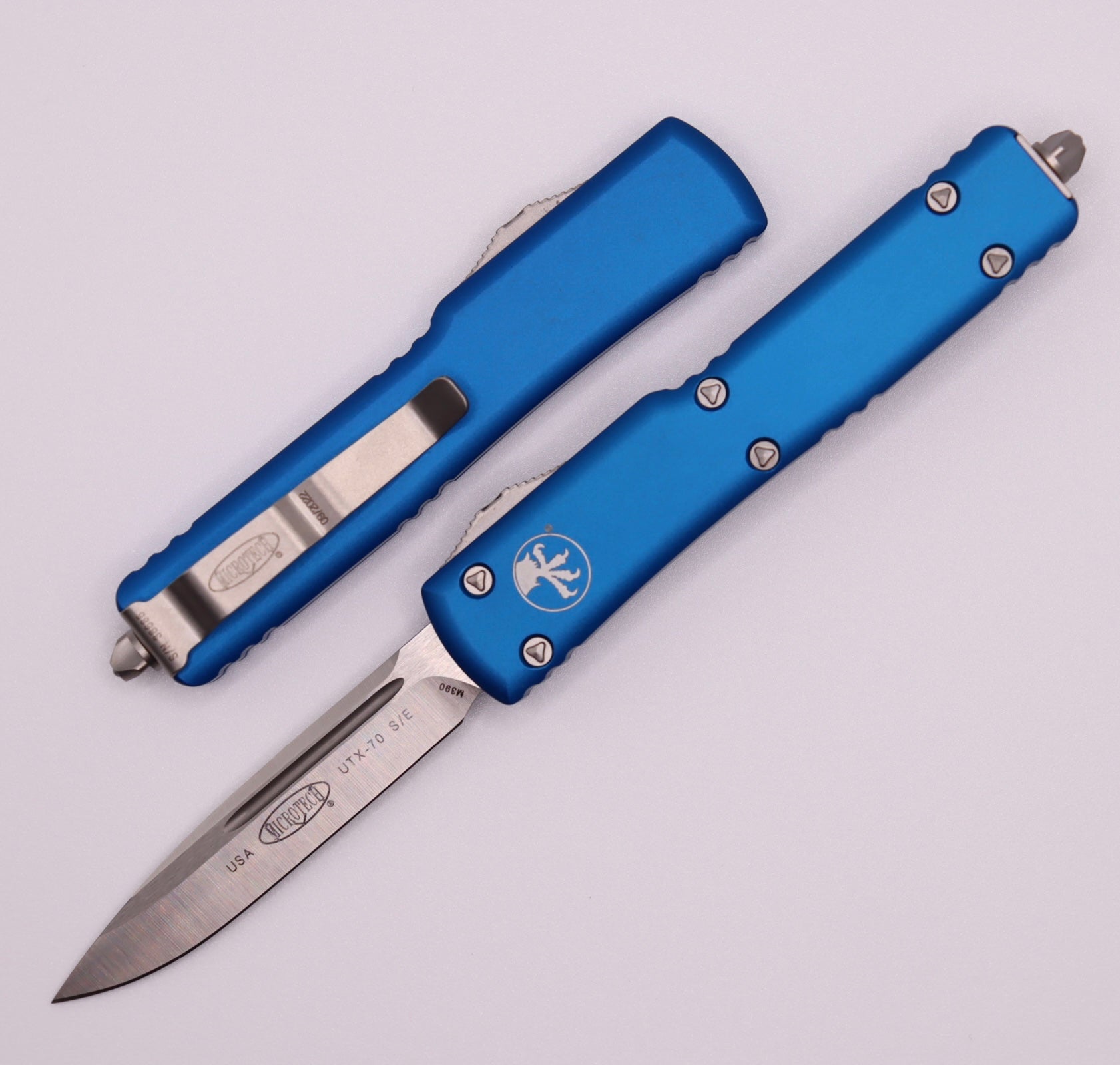 Microtech UTX-70 Single Edge Satin Standard & Blue 148-4BL