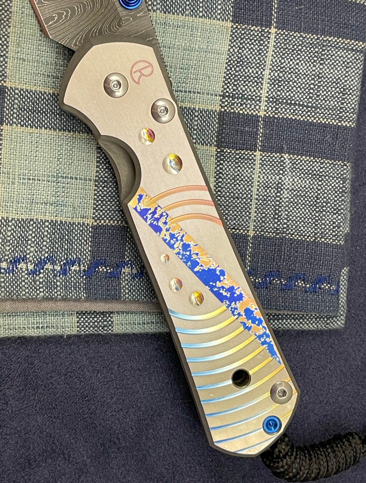 Chris Reeve Large 21 Unique Graphic Damascus Blue