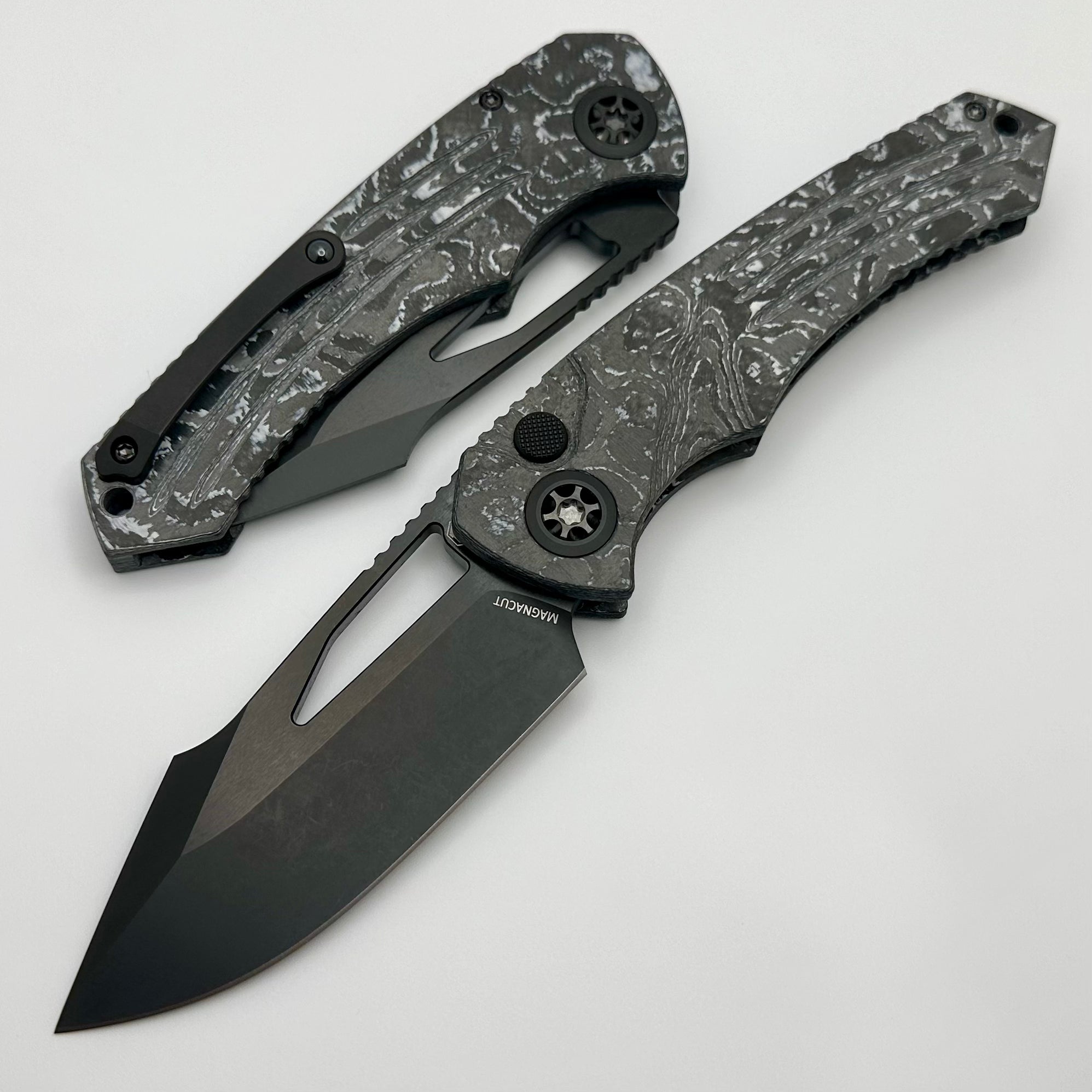 Heretic Knives Pariah M/A Button Lock White Camo Carbon Handles w/ DLC MagnaCut H046-6A-WT/CC