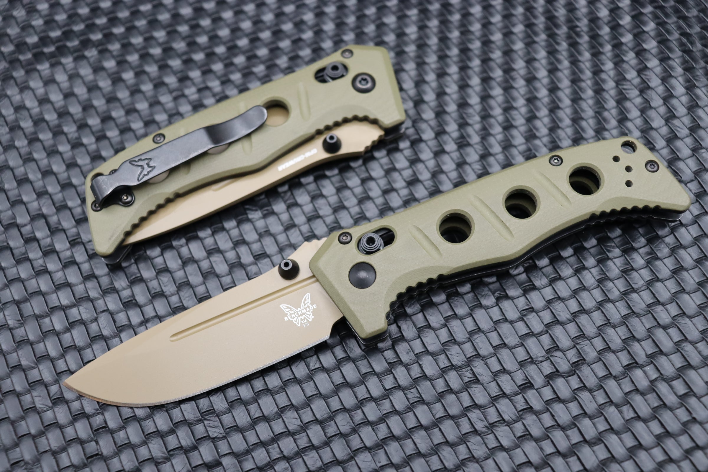 Benchmade Mini Adamas FDE & Cruwear 273FE-2