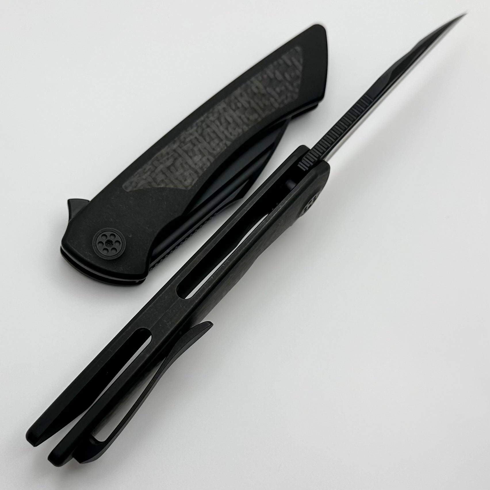 SharpByDesign Derecho Black Out Titanium w/ Carbon Fiber Inlays & M390 DER-BO-CF