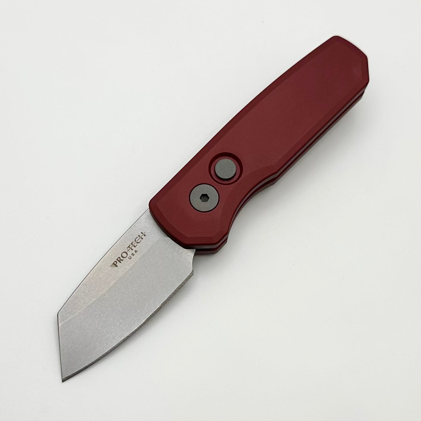 Pro-Tech Runt 5 w/ Red Handle & Stonewash Reverse Tanto MagnaCut R5401-Red