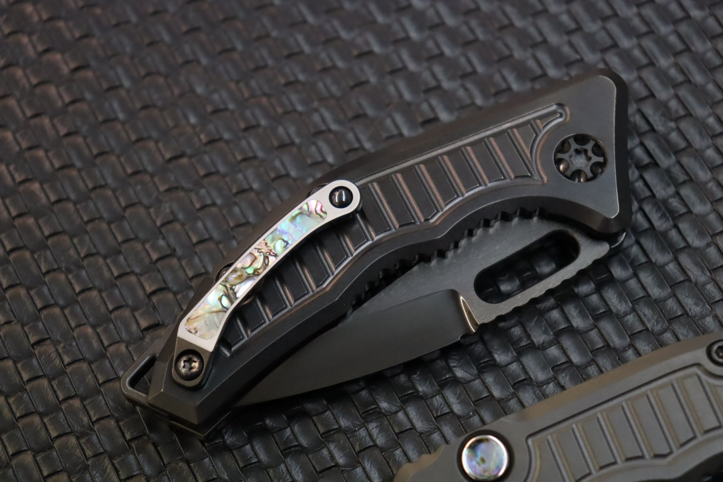 Heretic Knives Medusa Auto DLC Titanium w/ Abalone & Polished DLC Hand Ground Tanto