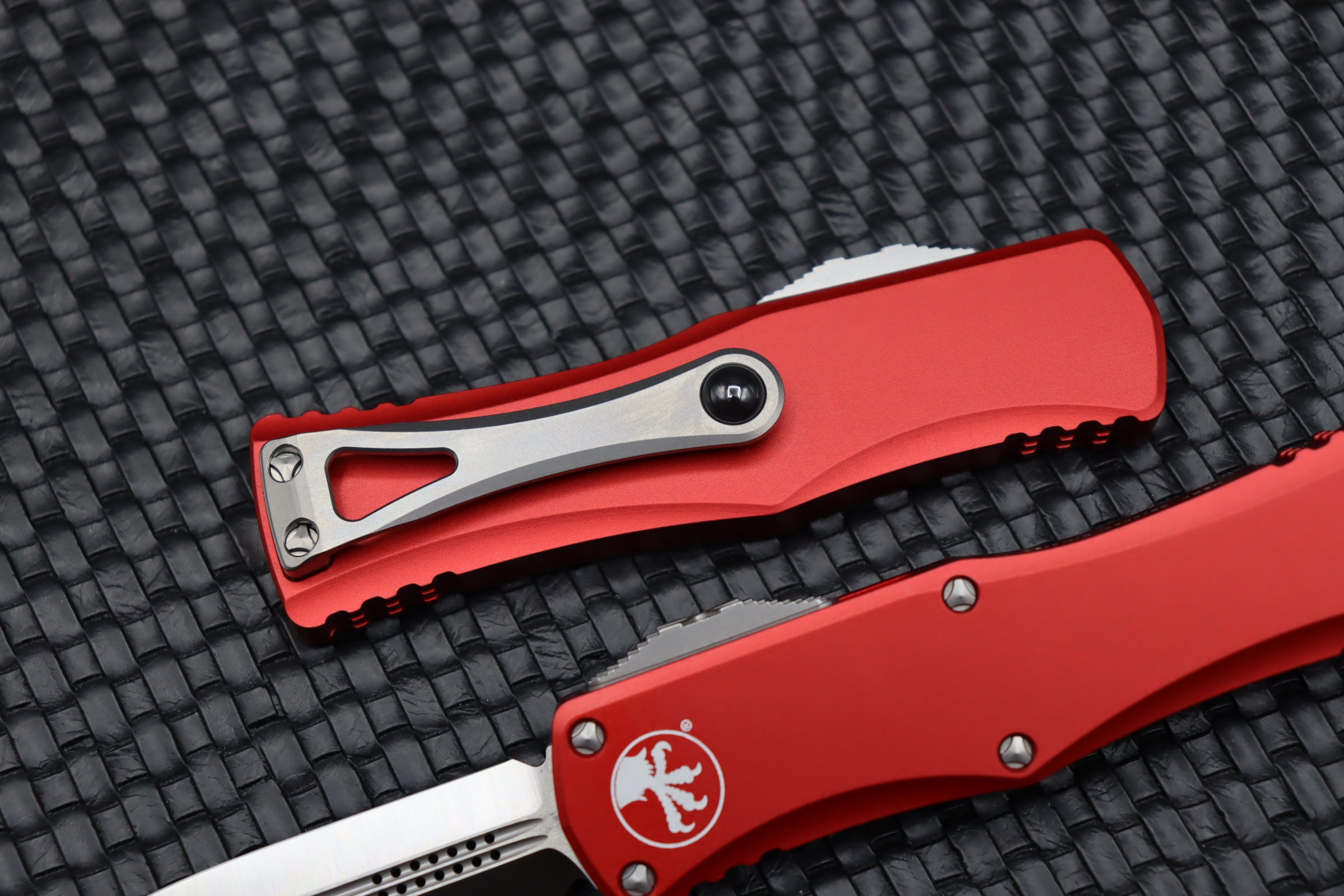 Microtech Hera Double Edge Satin Standard & Red 702-4RD