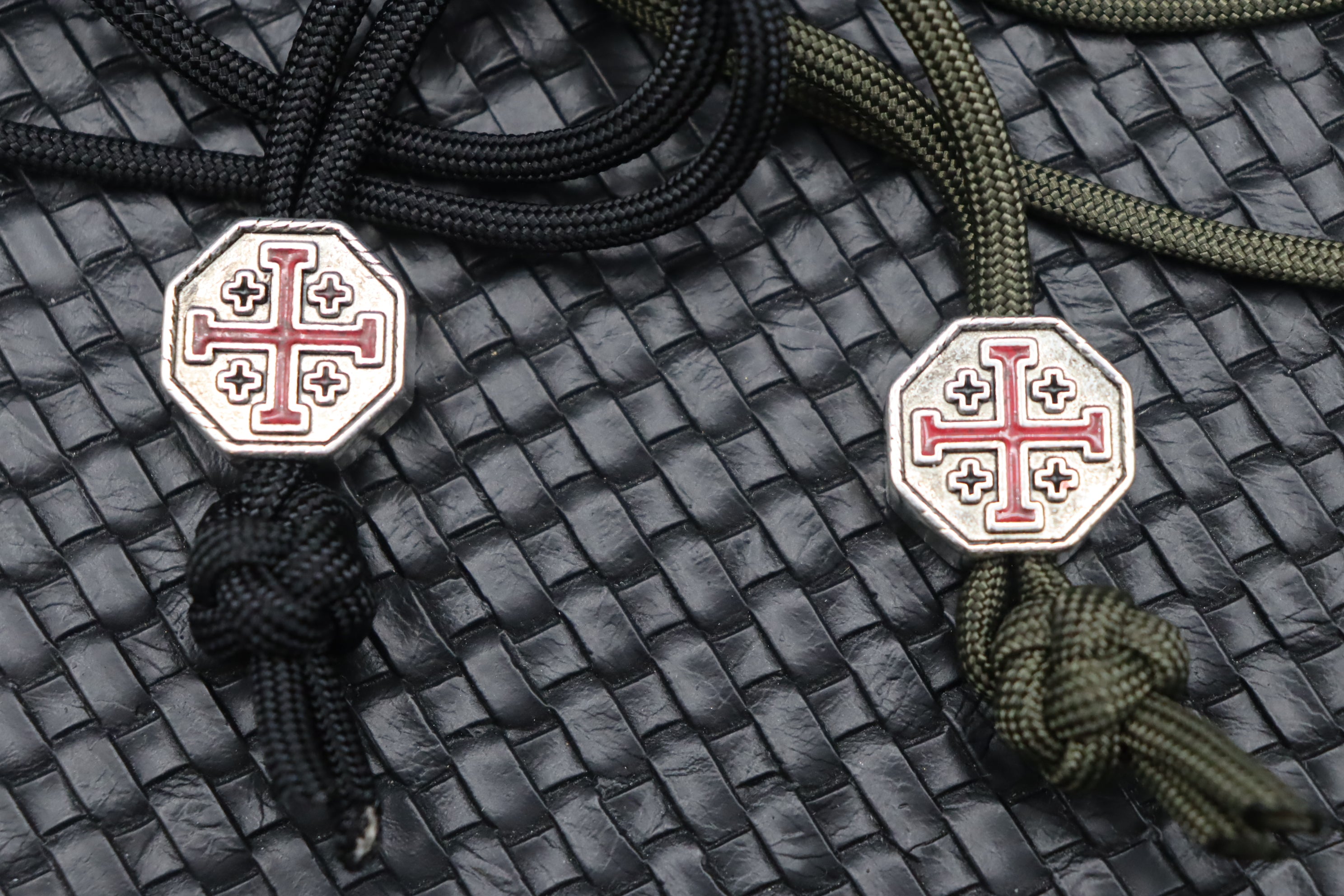 Spartan Para-Cord Lanyard with Crusader Cross Bead