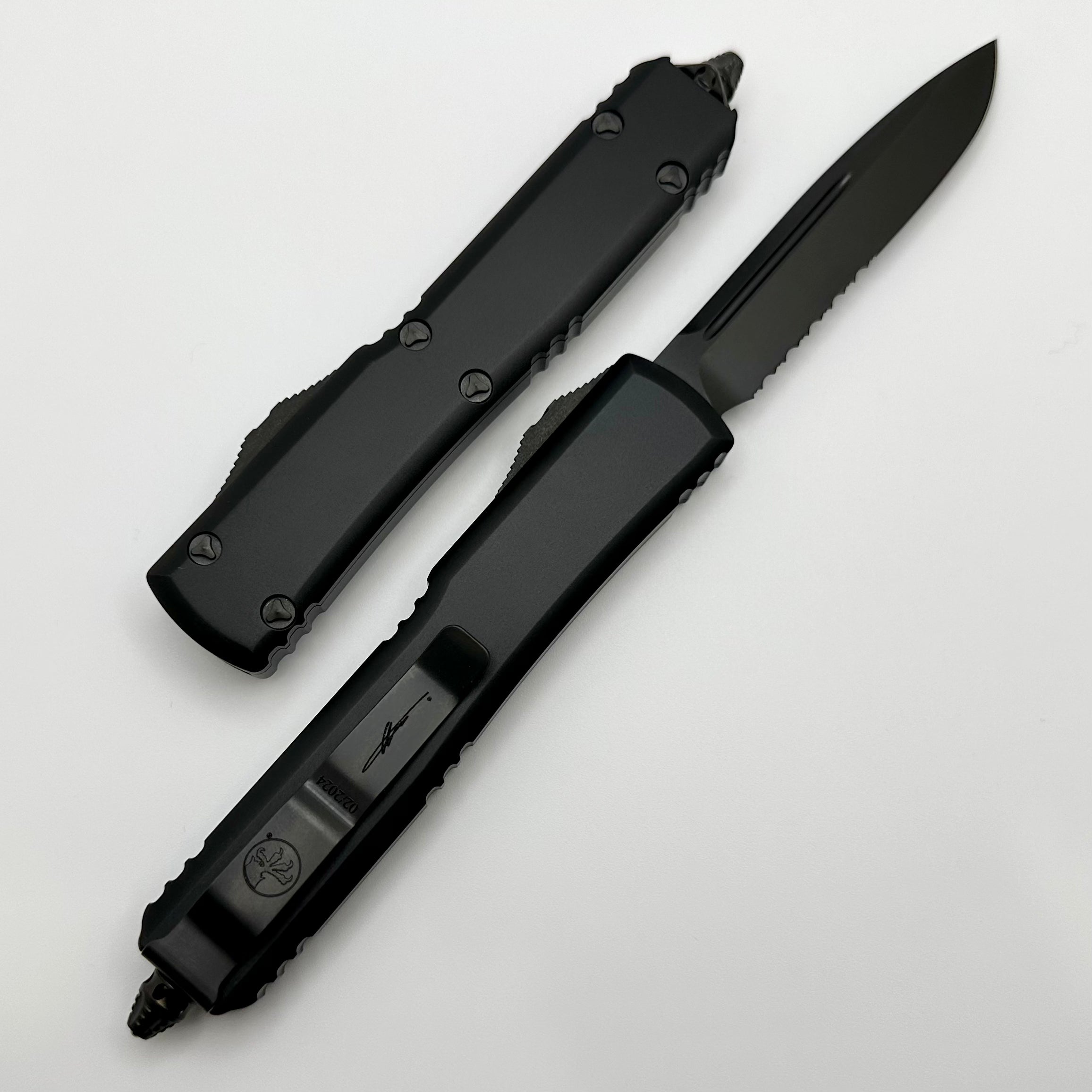 Microtech Ultratech Shadow DLC MAGNACUT Single Edge Part Serrated Signature Series 121-2DLCTSH