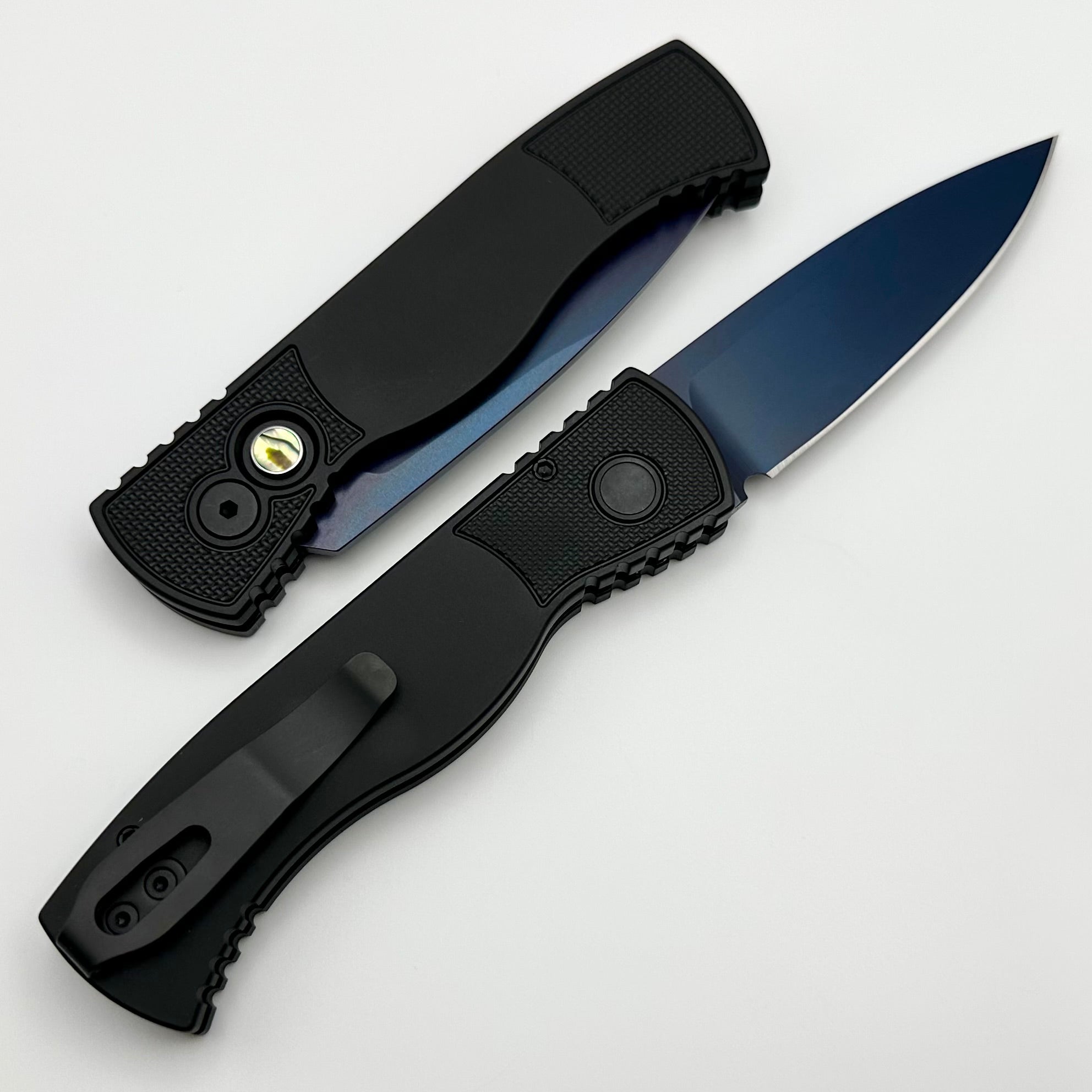 Pro-Tech TR-2 Tactical Response 2 Black w/ Textured Corners & Sapphire Blue MagnaCut T203-SB