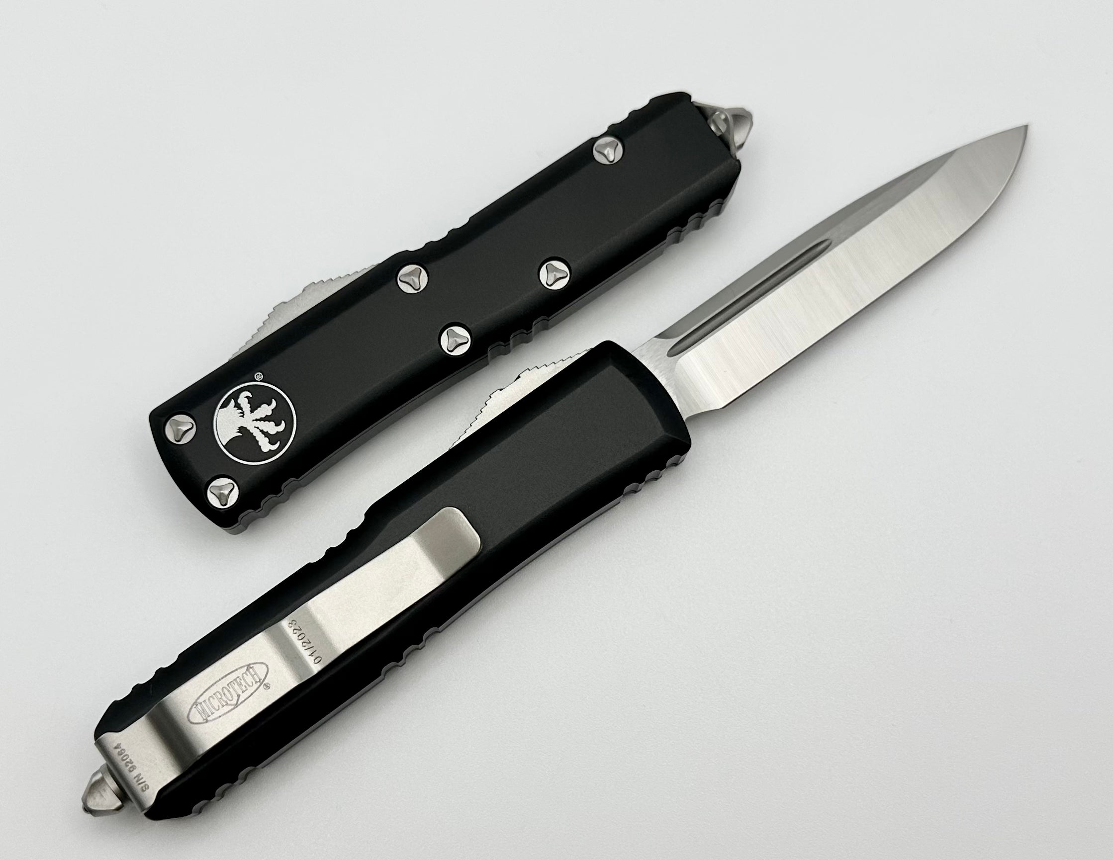 Microtech UTX-85 Single Edge Satin Standard & Black 231-4