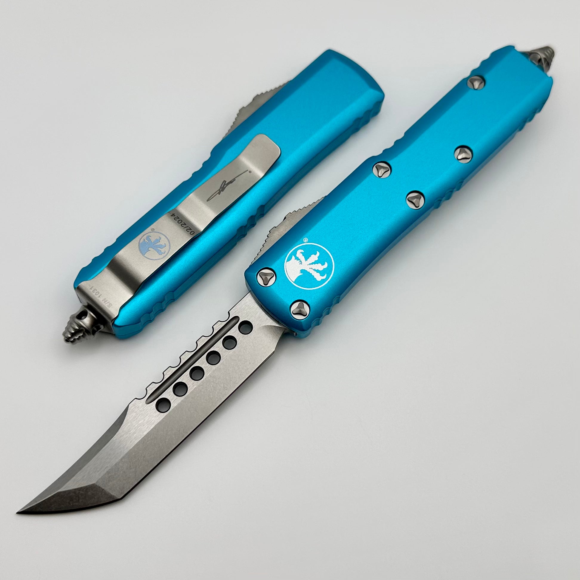 Microtech UTX-85 Hellhound Stonewash & Turquoise 719-10TQS