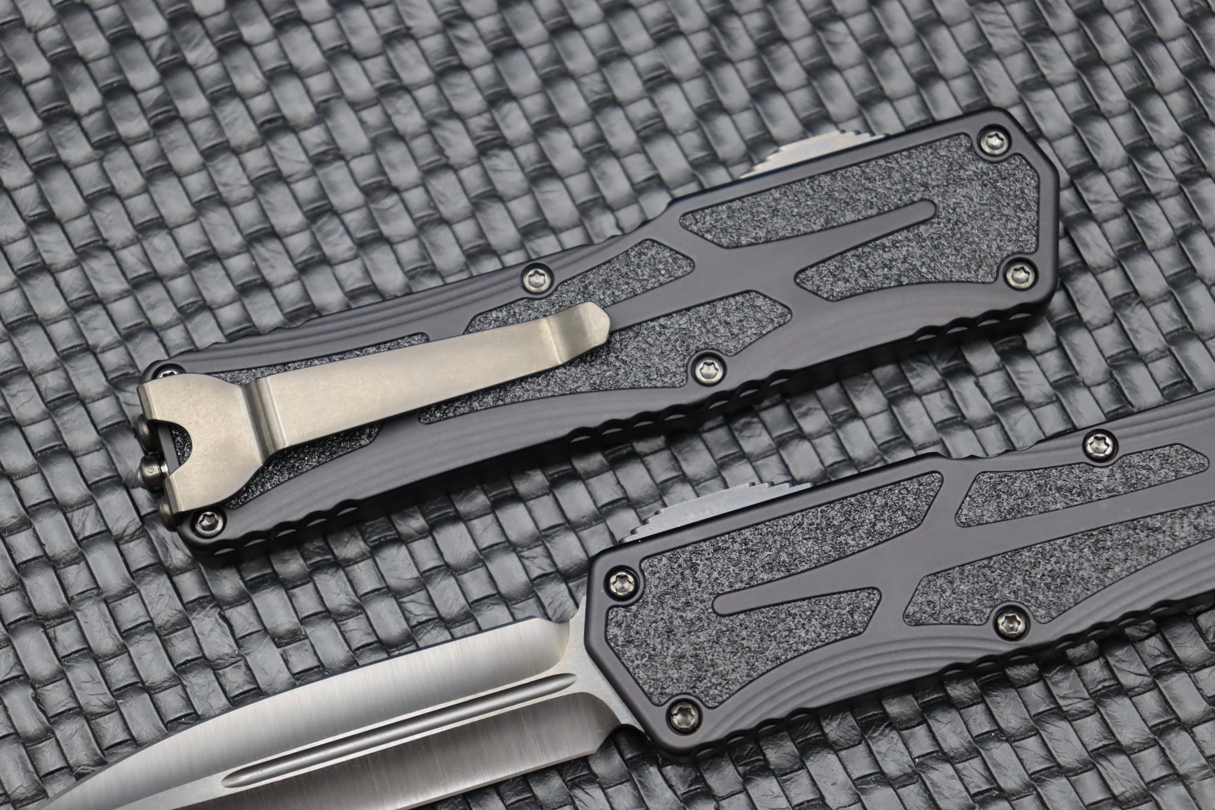 Heretic Knives Colossus DLC Double Edge & Black Handle w/ Fat Carbon Button