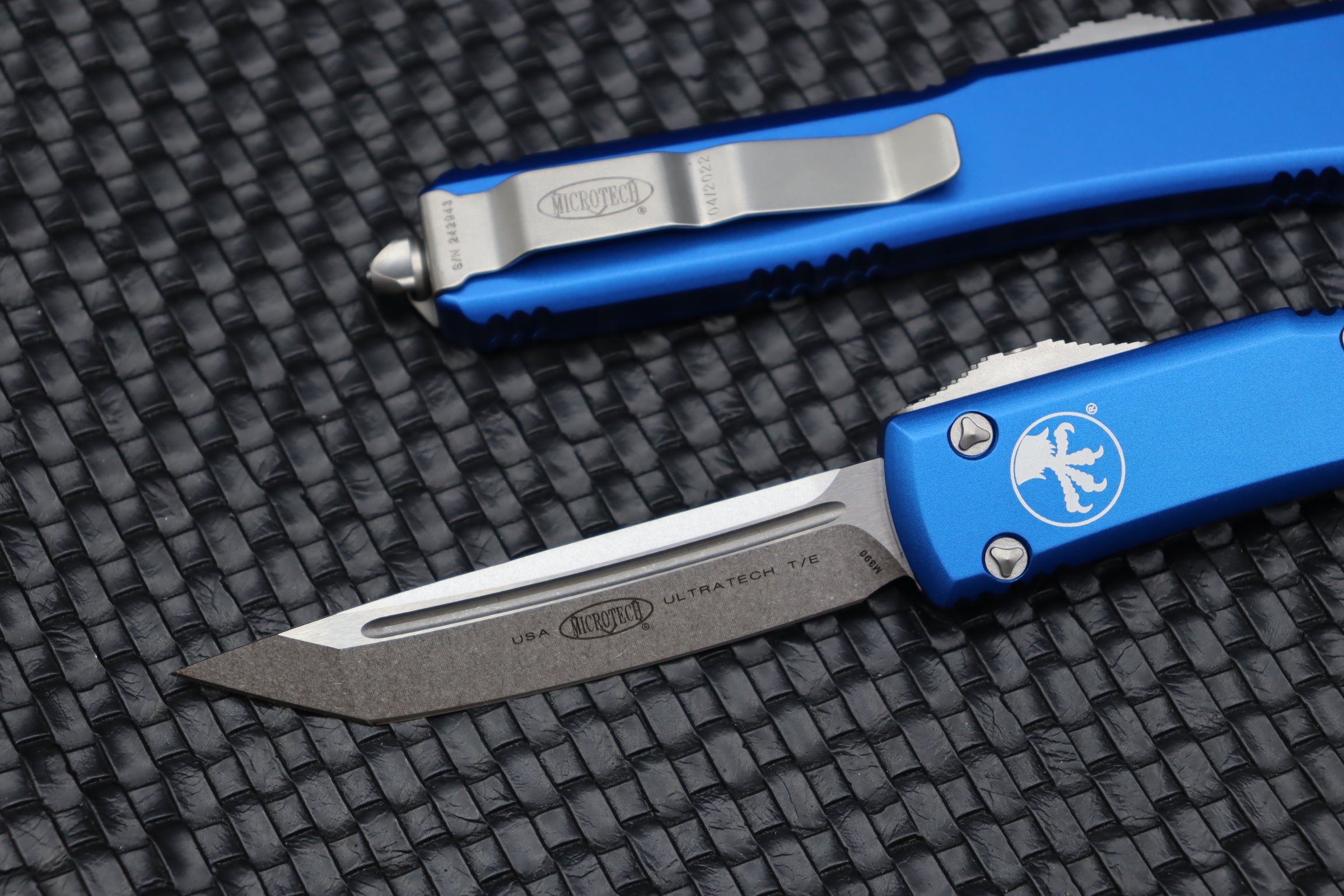 Microtech Ultratech Tanto Stonewash Standard & Blue 123-10BL