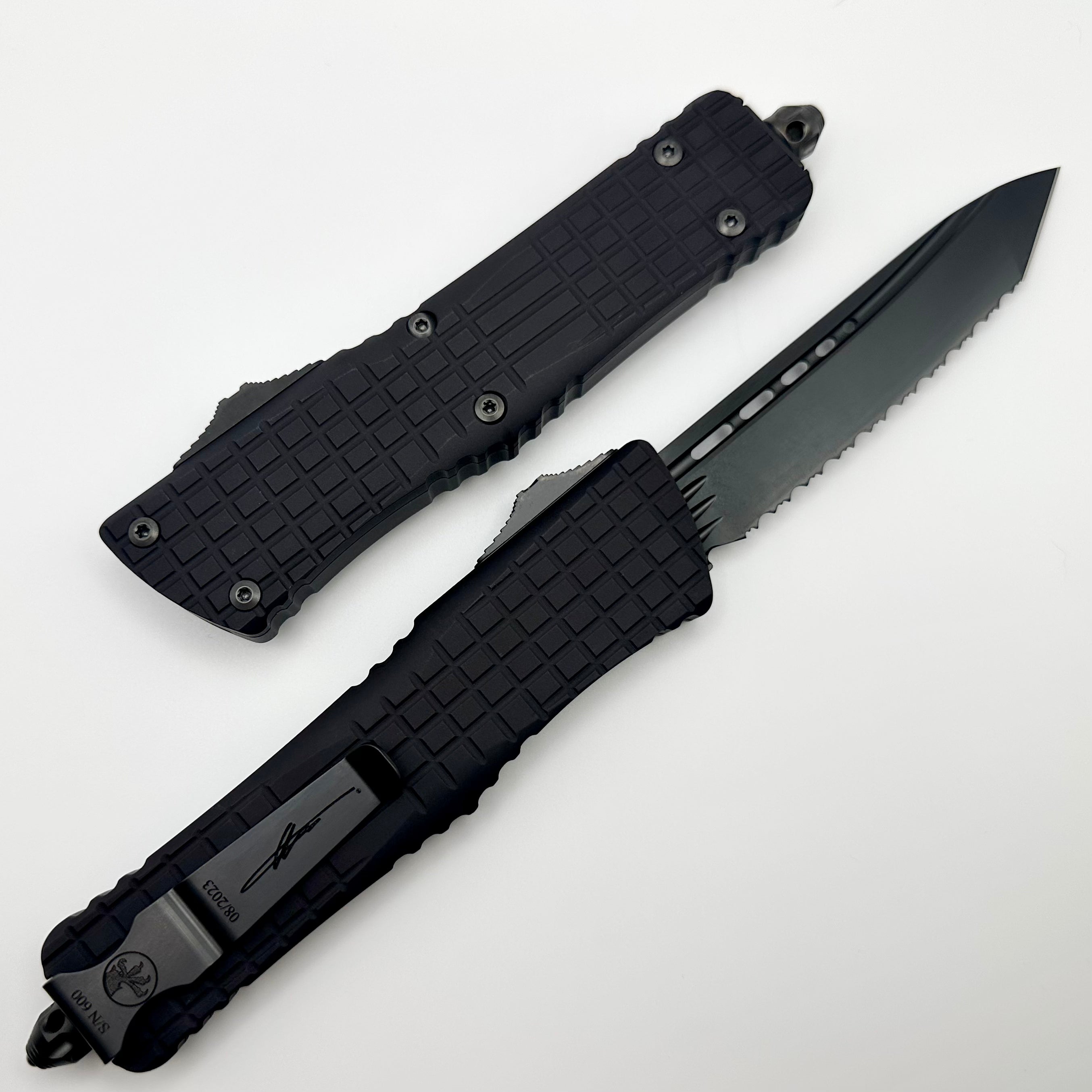 Microtech Combat Troodon Delta Frag Shadow w/ Fluted Tanto Full Serrated DLC 144-3CT-DSH