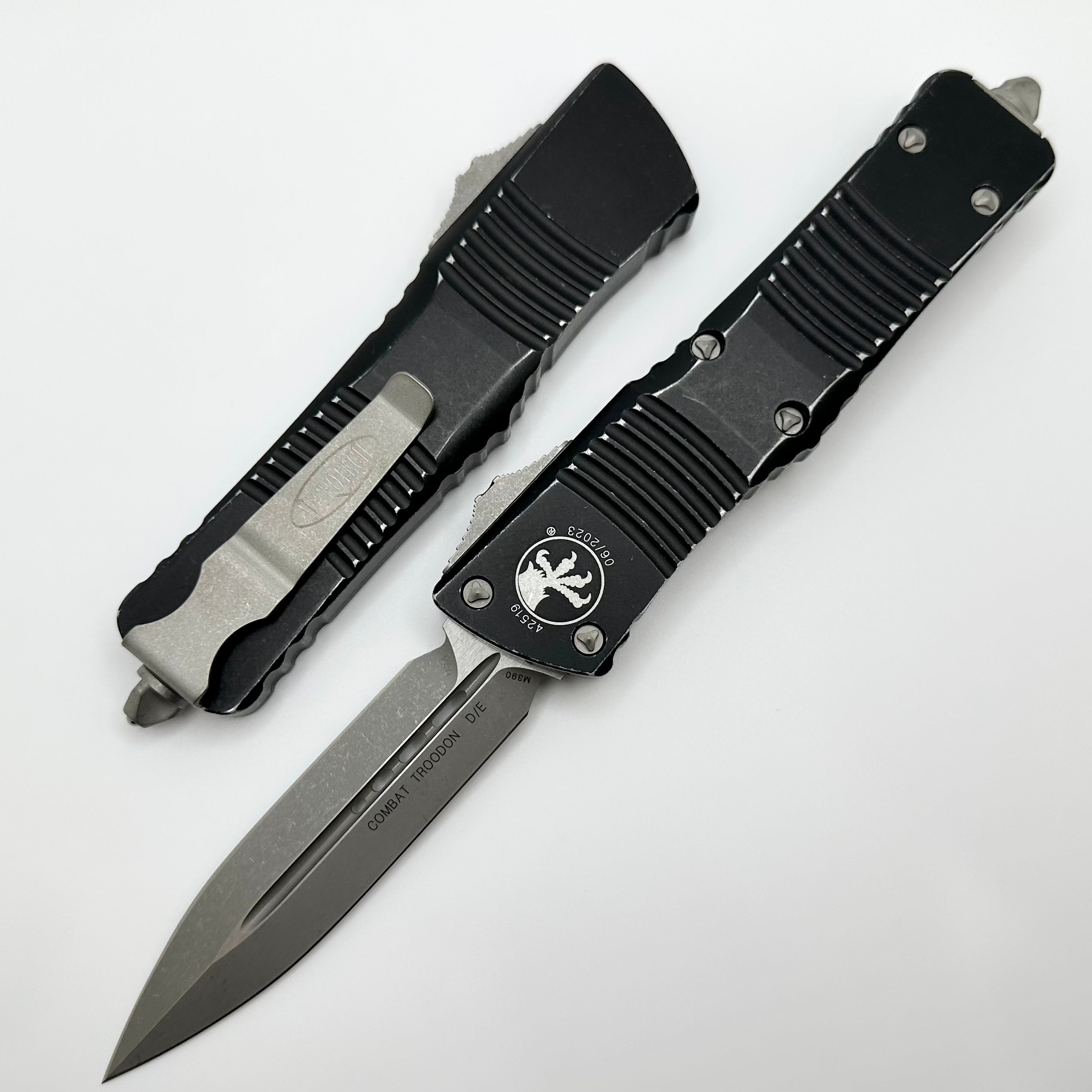 Microtech Combat Troodon D/E Apocalyptic Standard & Distressed Black 142-10DBK