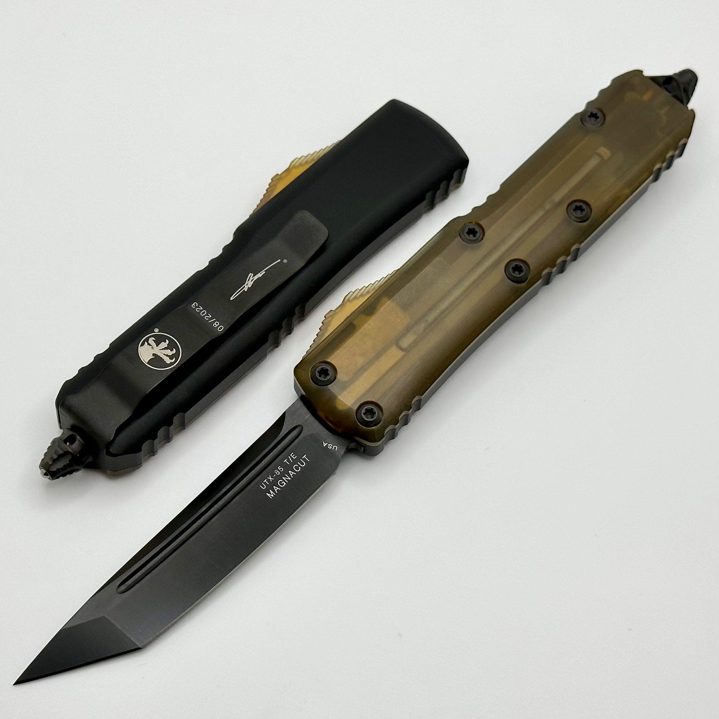 Microtech UTX-85 Ultem Top/Button Tanto DLC MagnaCut Signature Series 233-1DLCTULS