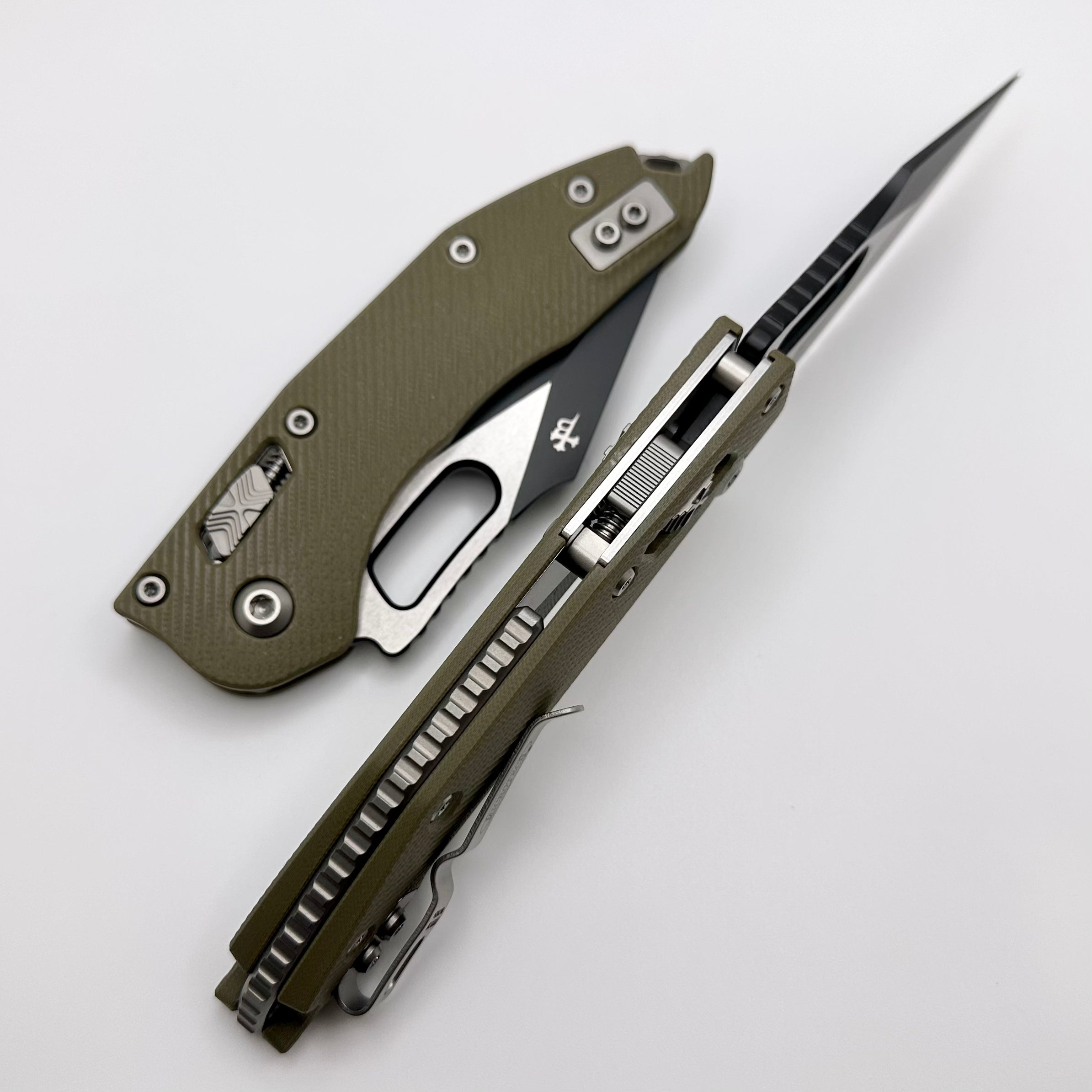 Microtech Knives Manual Stitch RAM LOK Fluted OD Green G-10 & Partial Serrated Two Tone Black M390MK 169RL-2FLGTOD