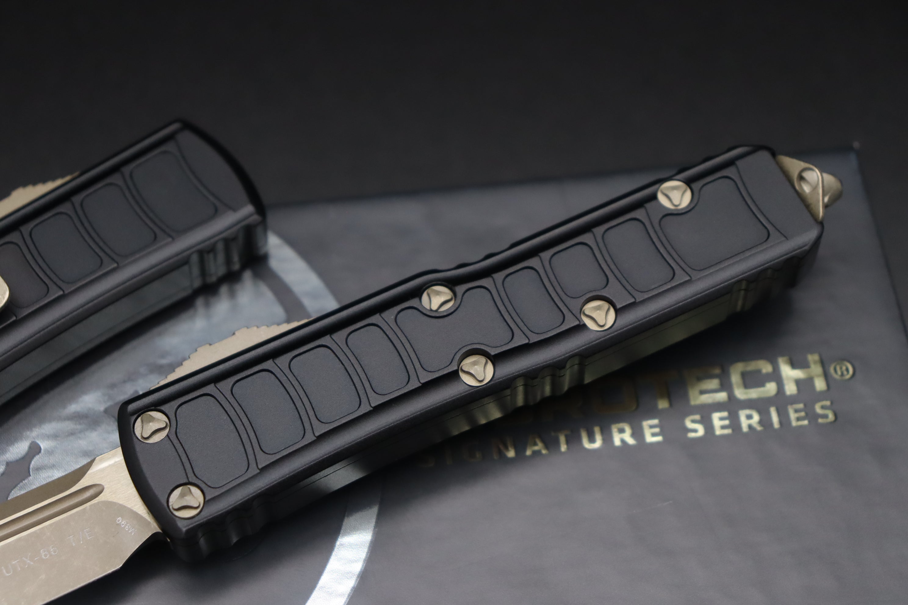 Microtech UTX-85 2 T/E Signature Series Apocalyptic Bronze Standard 233II-13APS