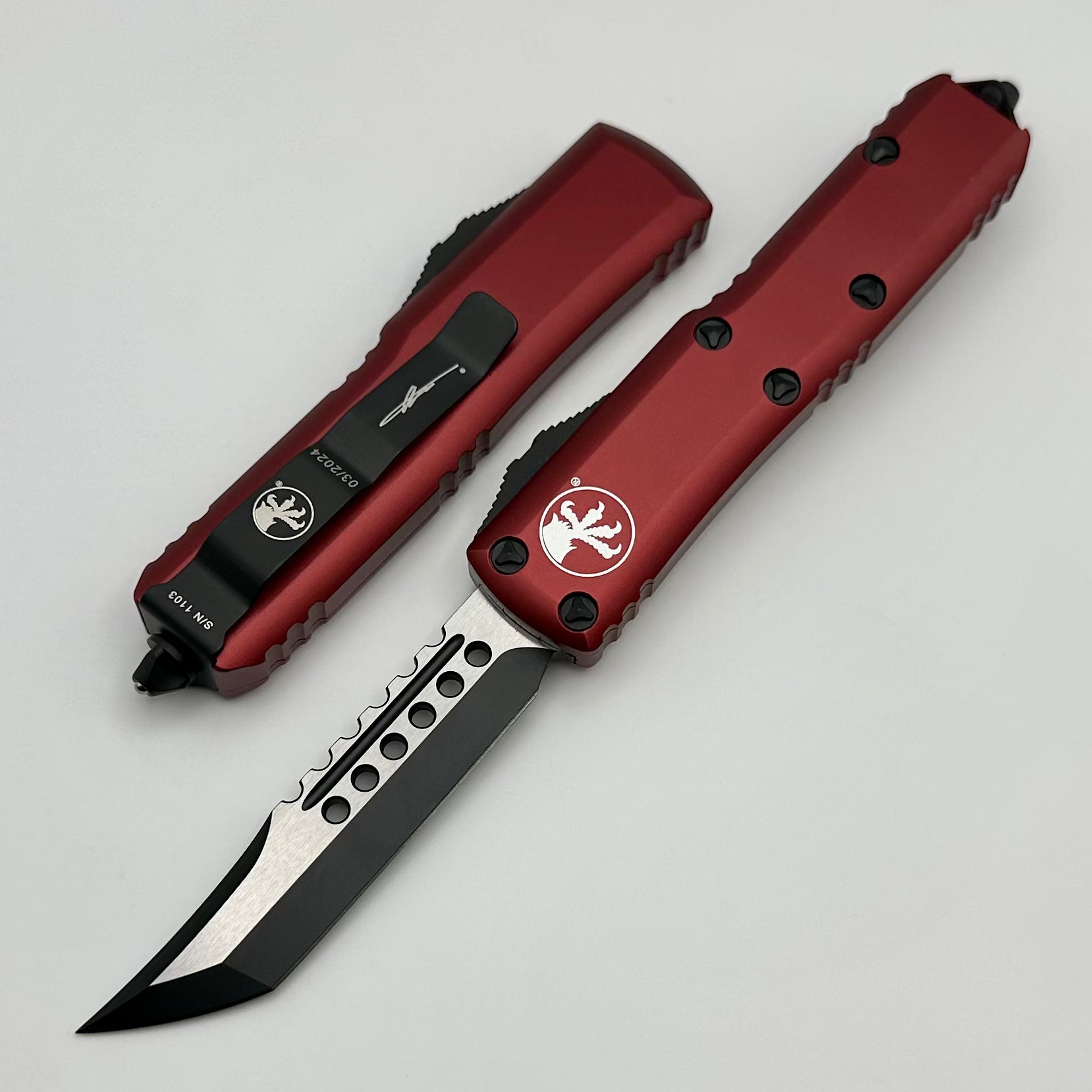 Microtech UTX-85 Black Hellhound & Merlot Signature Series 719-1MRS