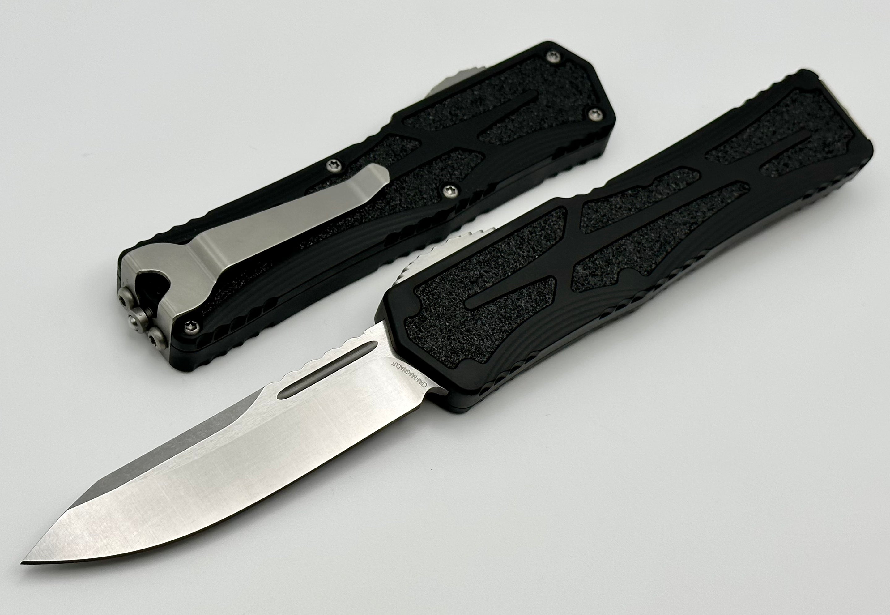 Heretic Knives Colossus Single Edge Magnacut & Black Handle H039-2A