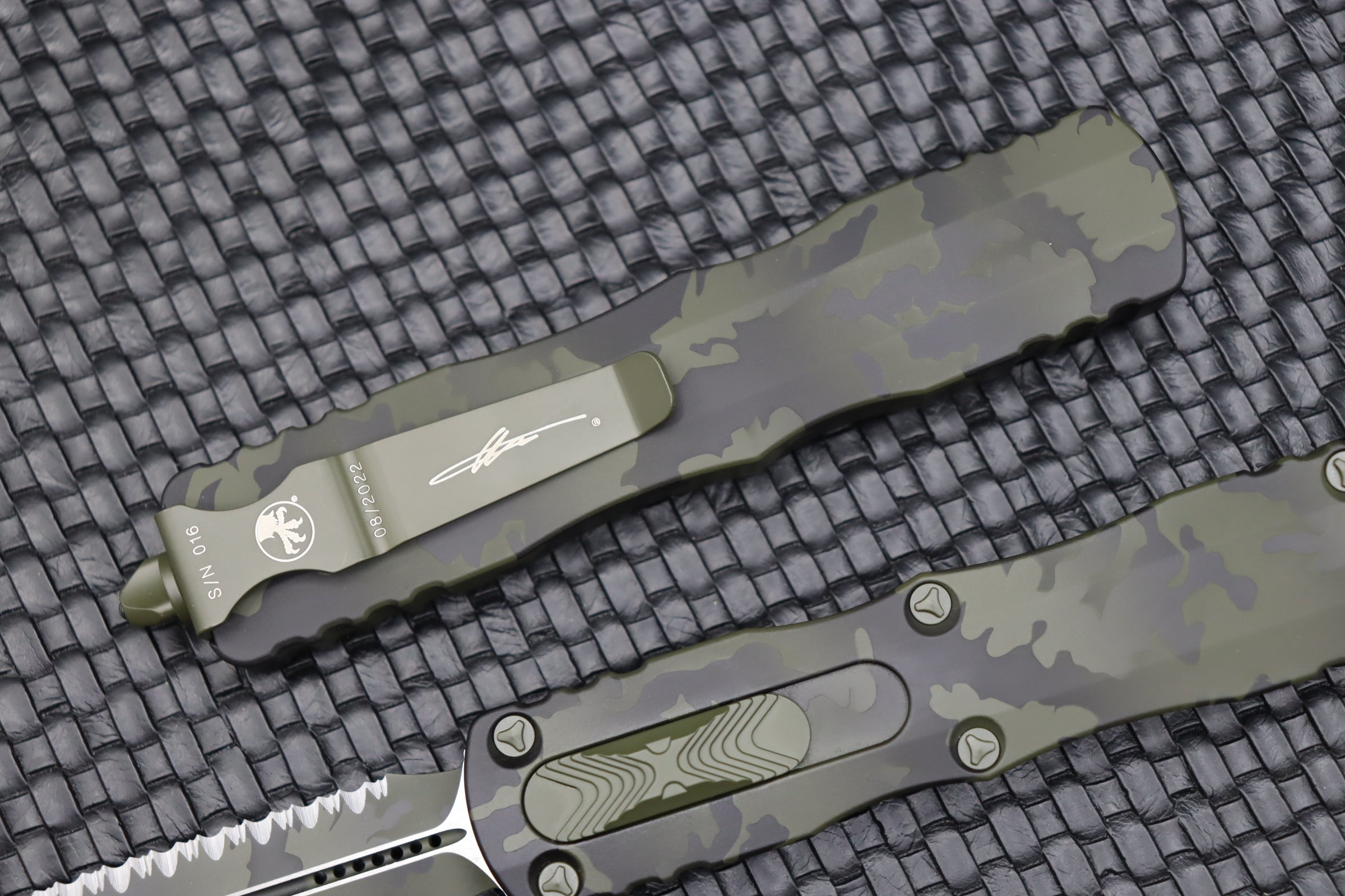 Microtech Dirac Delta Olive Camo Double Edge Fully Serrated 227-3OCS