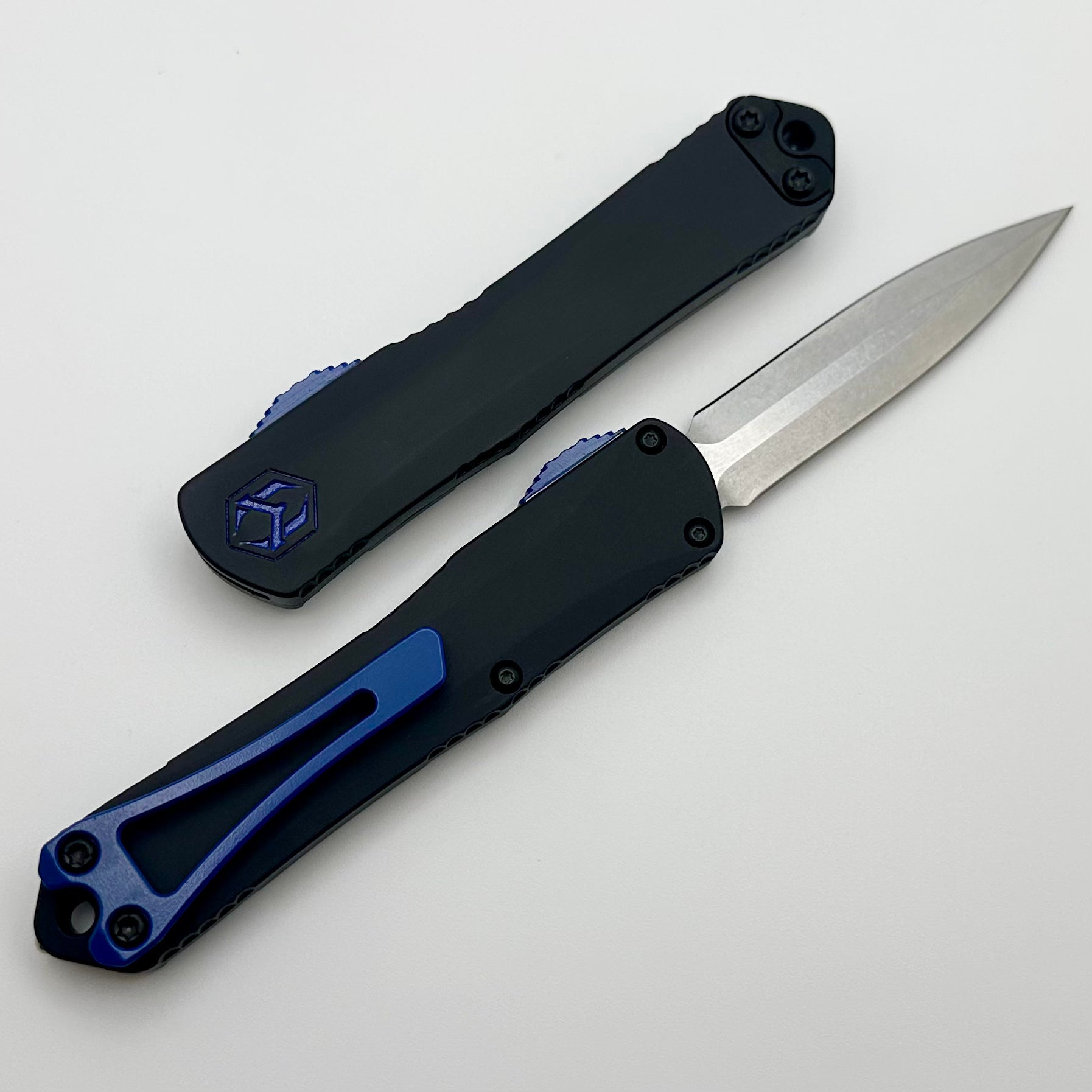 Heretic Knives Manticore S Blade Show Special Stonewash Magnacut Double Edge & Black w/ Blue Accents