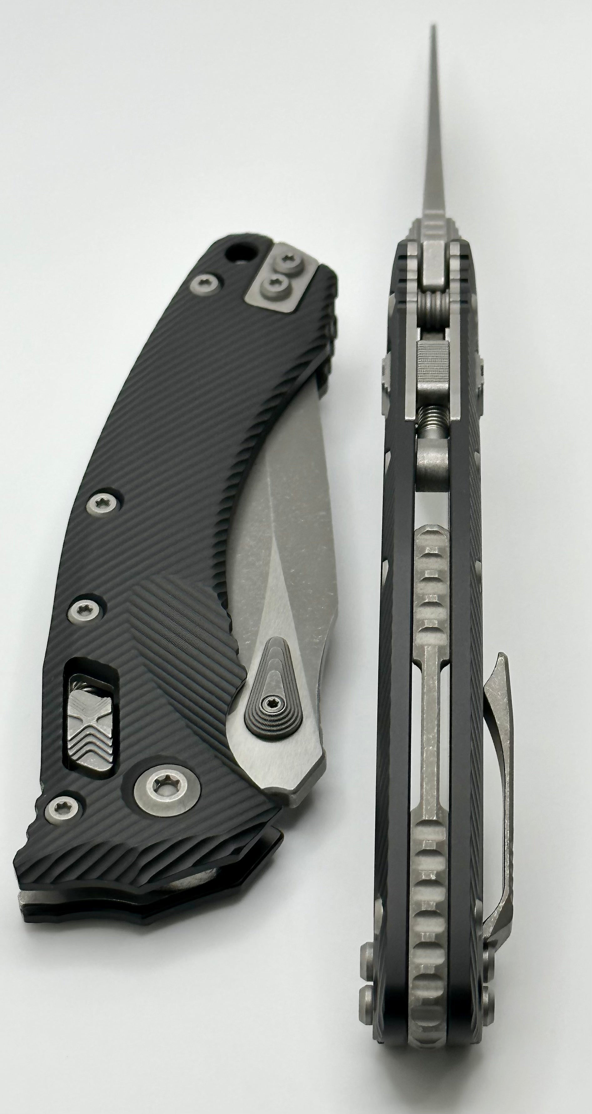 Microtech Amphibian RAM LOK Black Fluted Aluminum & Partial Serrated Apocalyptic M390MK 137RL-11APFL