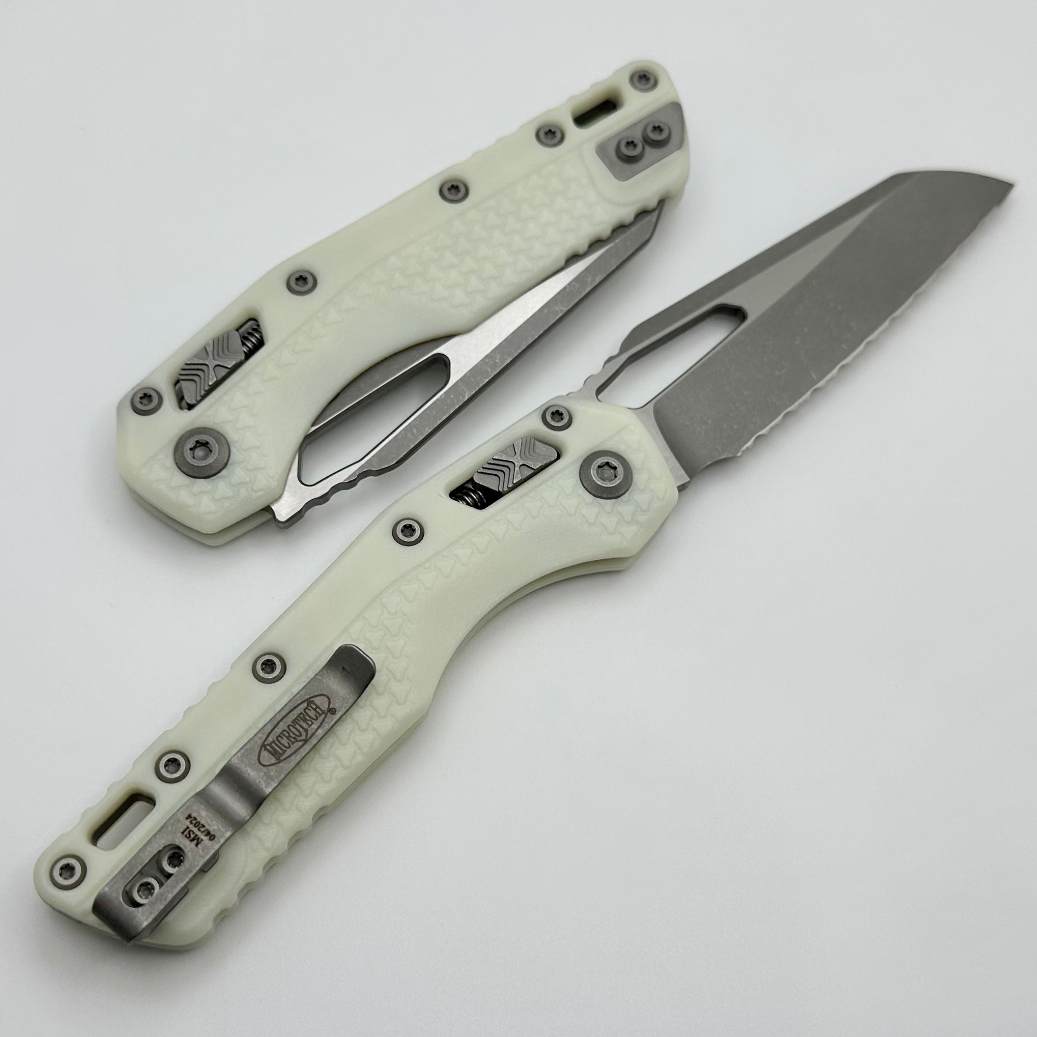 Microtech Knives MSI RAM LOK White Polymer & Appcalyptic Full Serrated M390MK 210T-12APPMWH