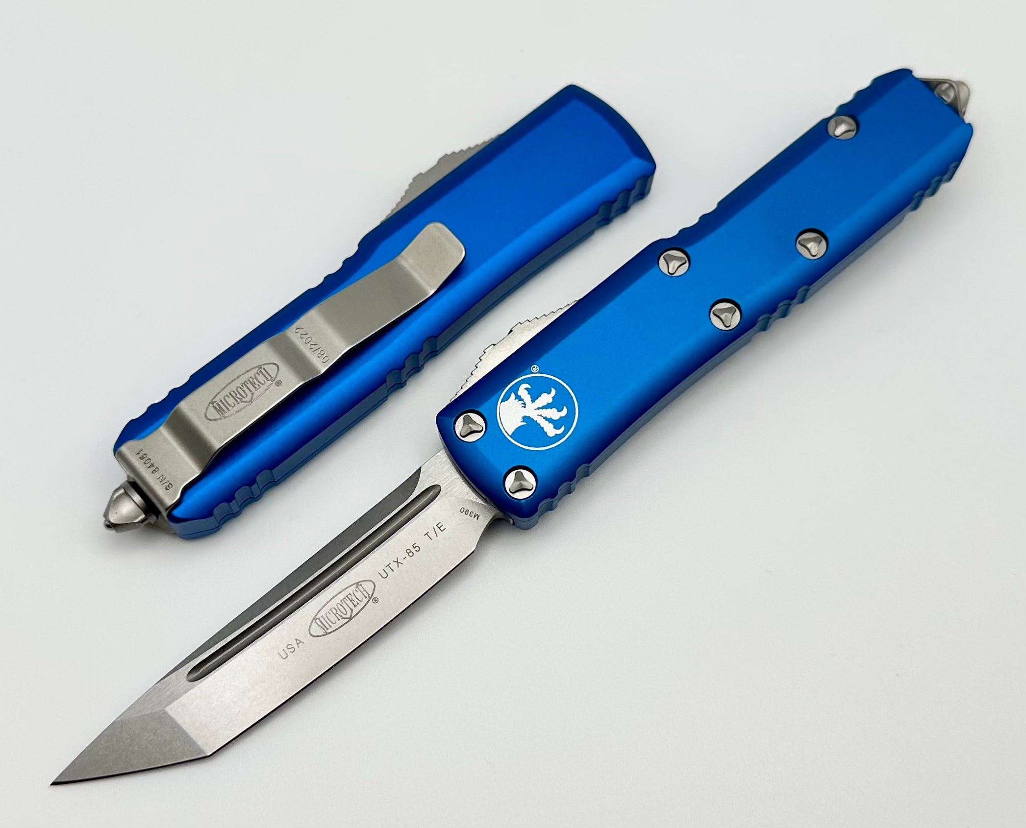 Microtech UTX-85 Tanto Stonewash Standard & Blue 233-10BL