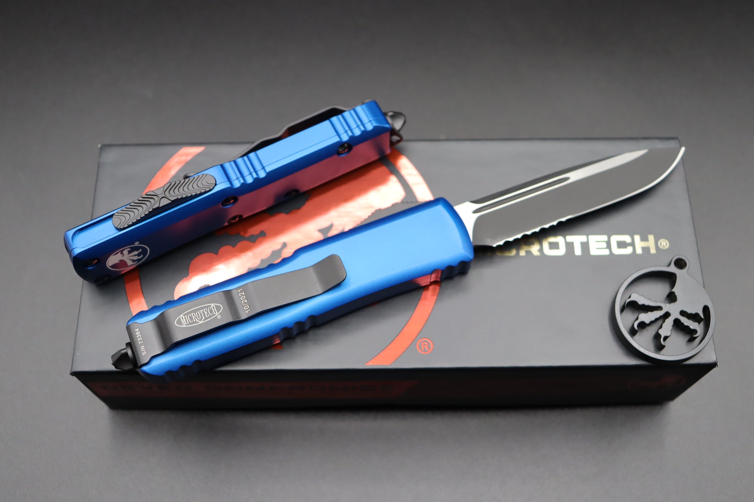 Microtech UTX-85 S/E Black P/S Blue 231-2BL