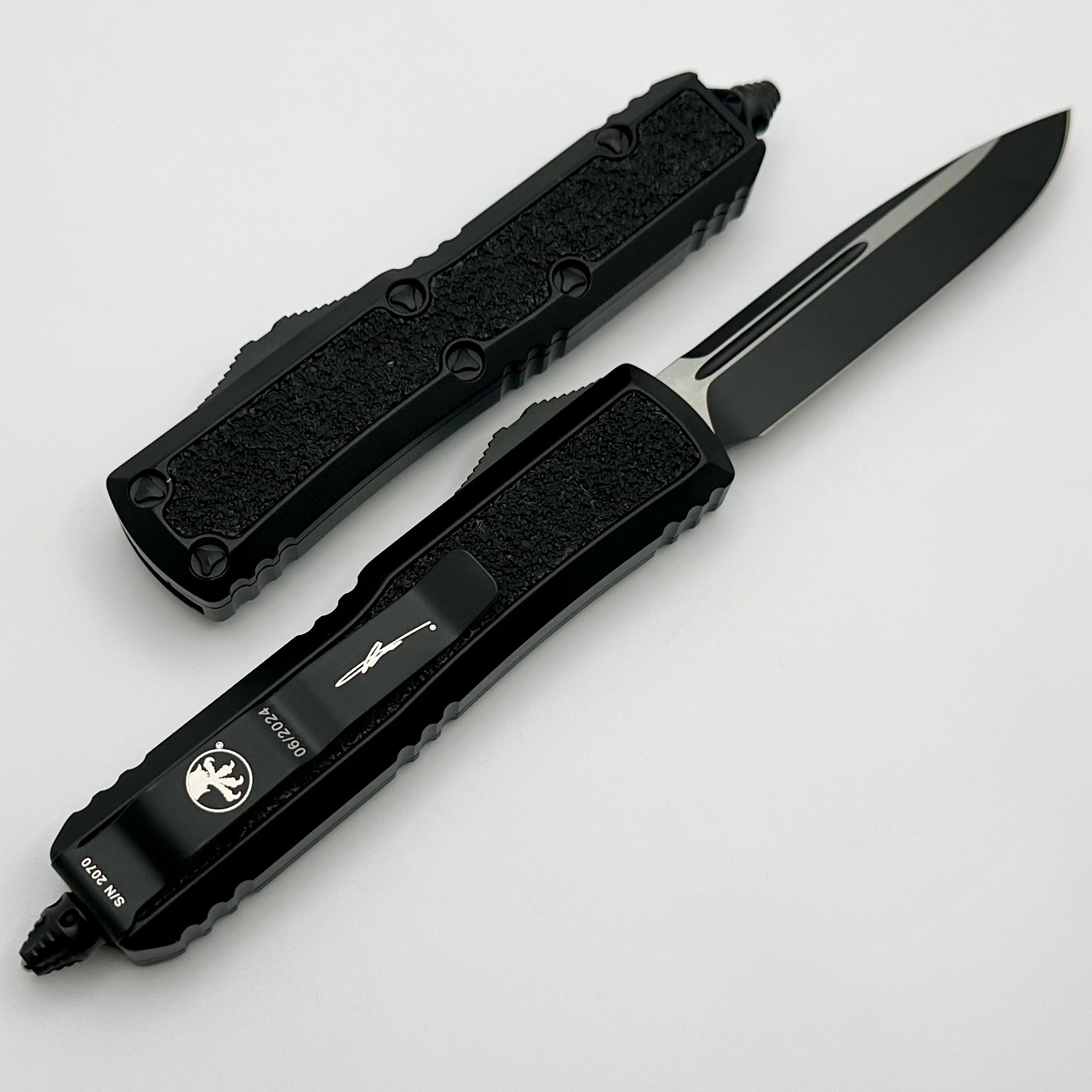 Microtech Daytona Tactical w/ Grip Inlays & Black Single Edge Signature Series 124-1TS