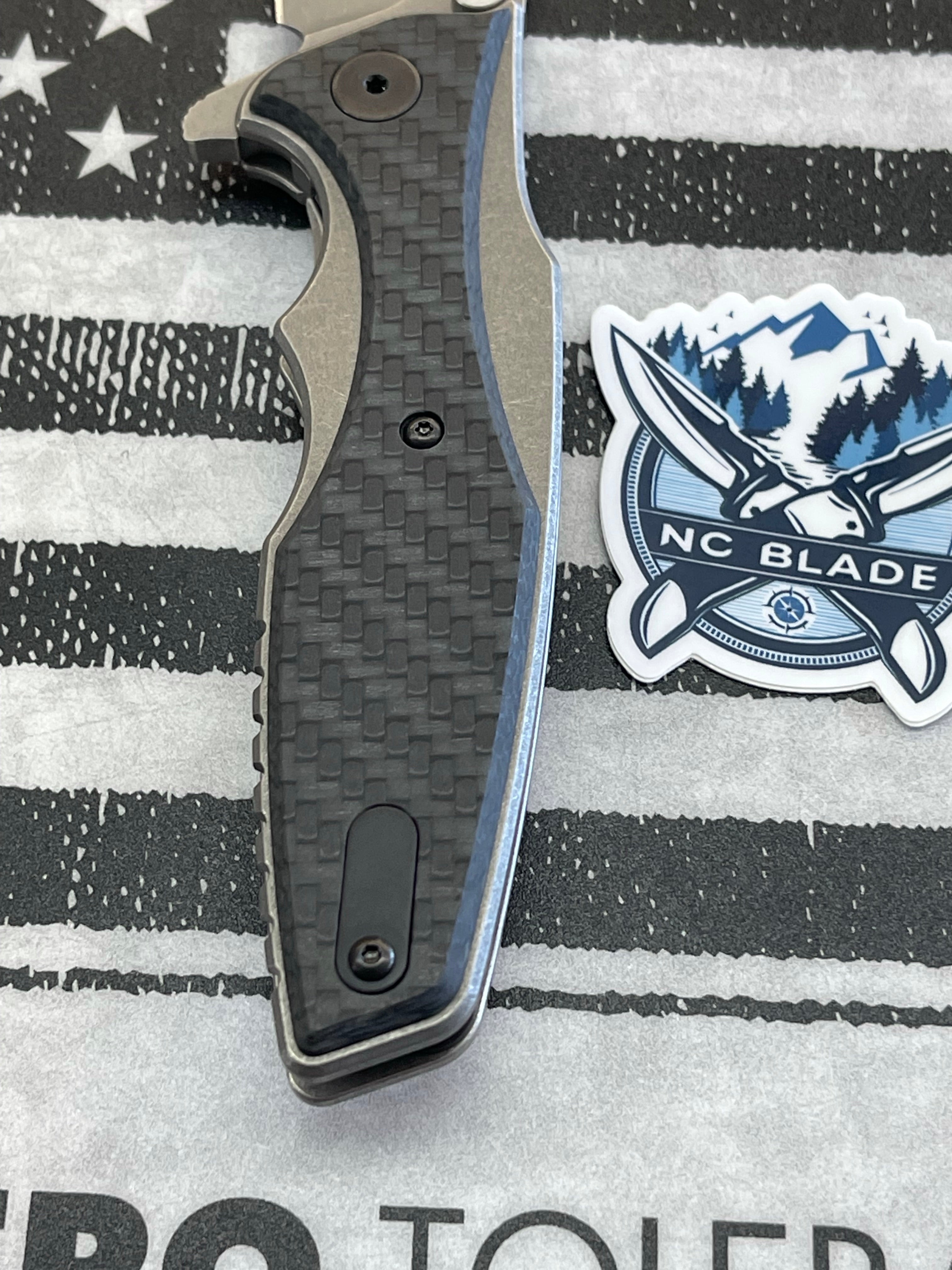 Zero Tolerance 0393GLCF ZT0393GLCF Glow in the Dark Carbon Fiber Flipper 20CV