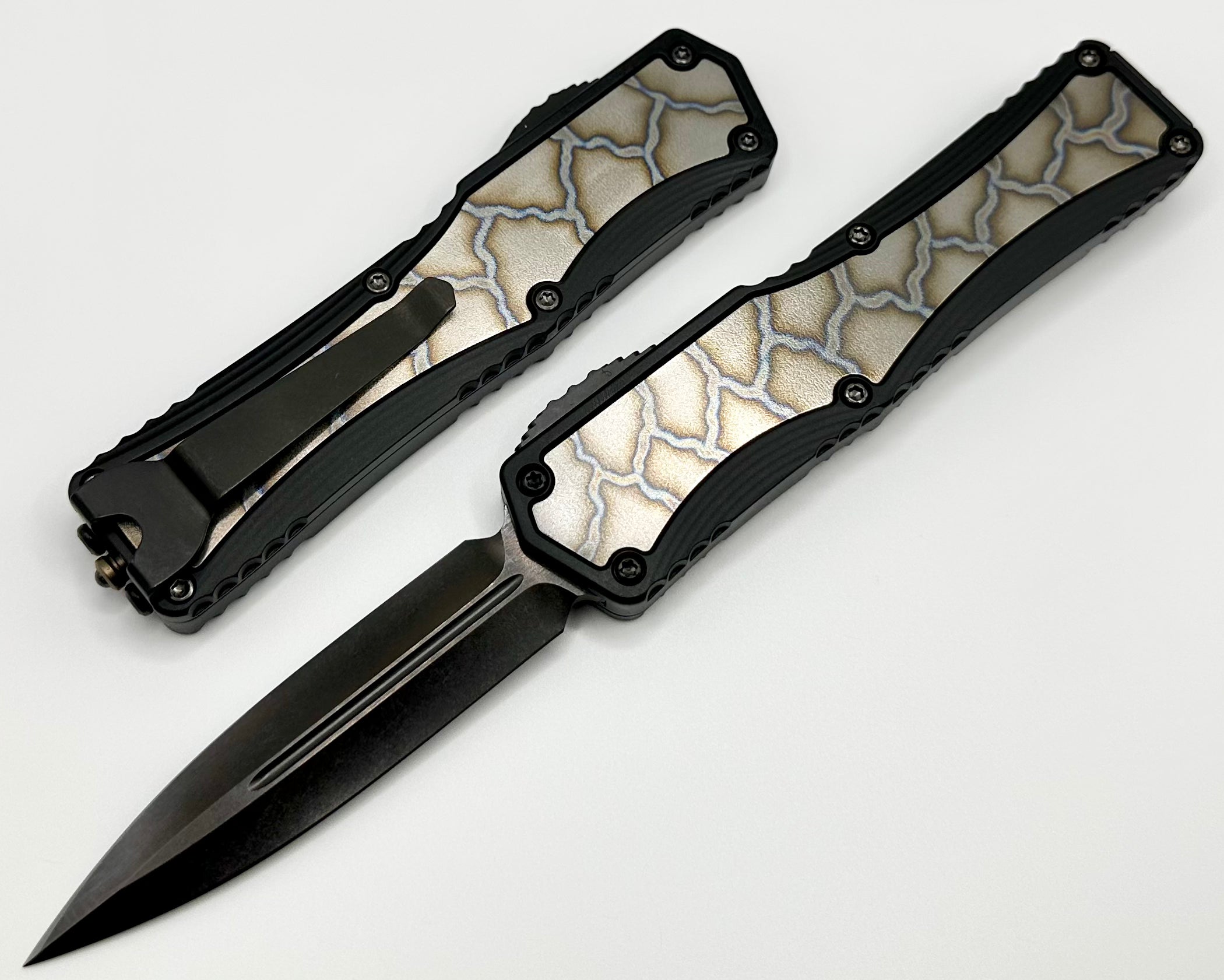 Heretic Knives Colossus D/E High Sheen Stonewash DLC & Flamed Ti Inlay w/ DLC Button/Clip/Hardware