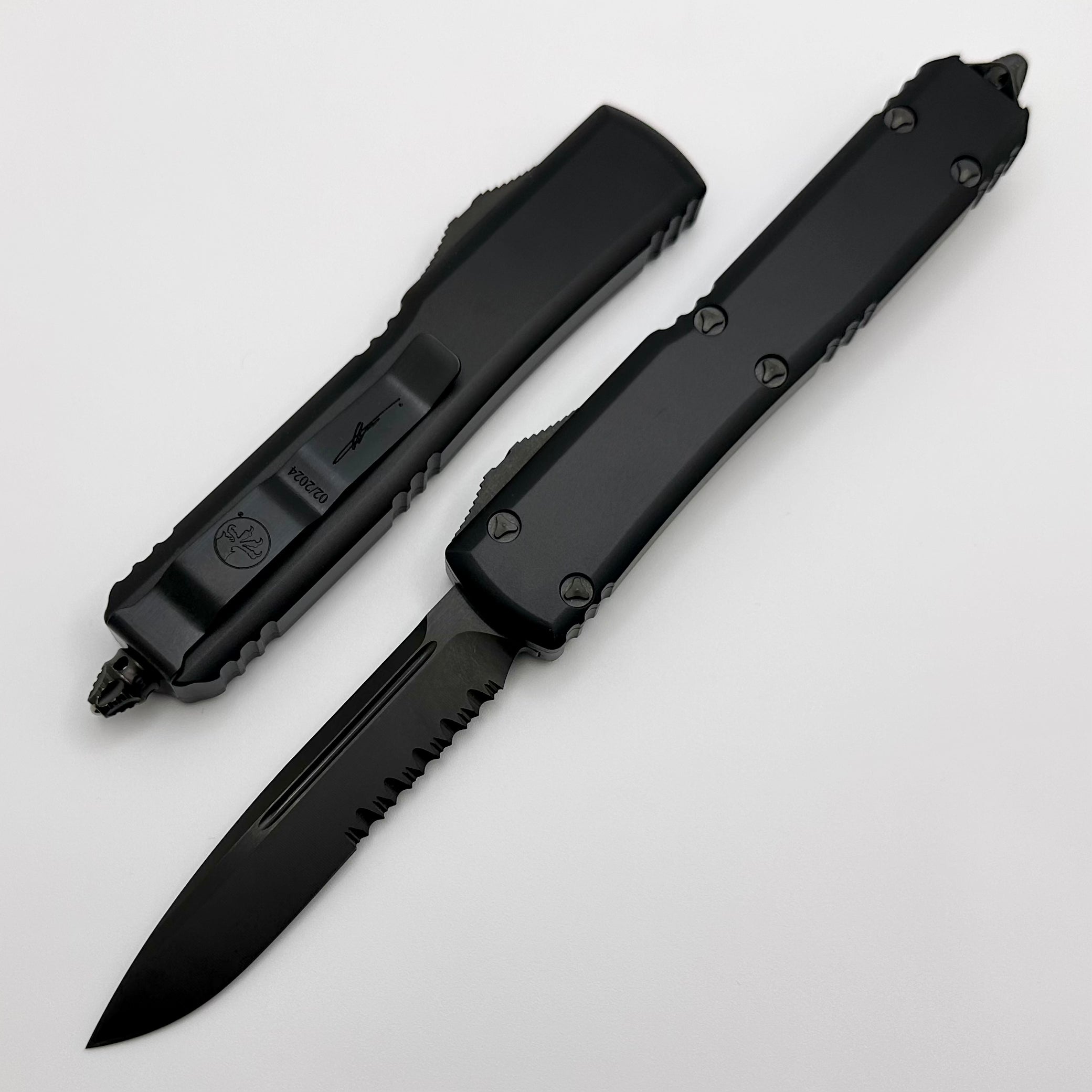 Microtech Ultratech Shadow DLC MAGNACUT Single Edge Part Serrated Signature Series 121-2DLCTSH