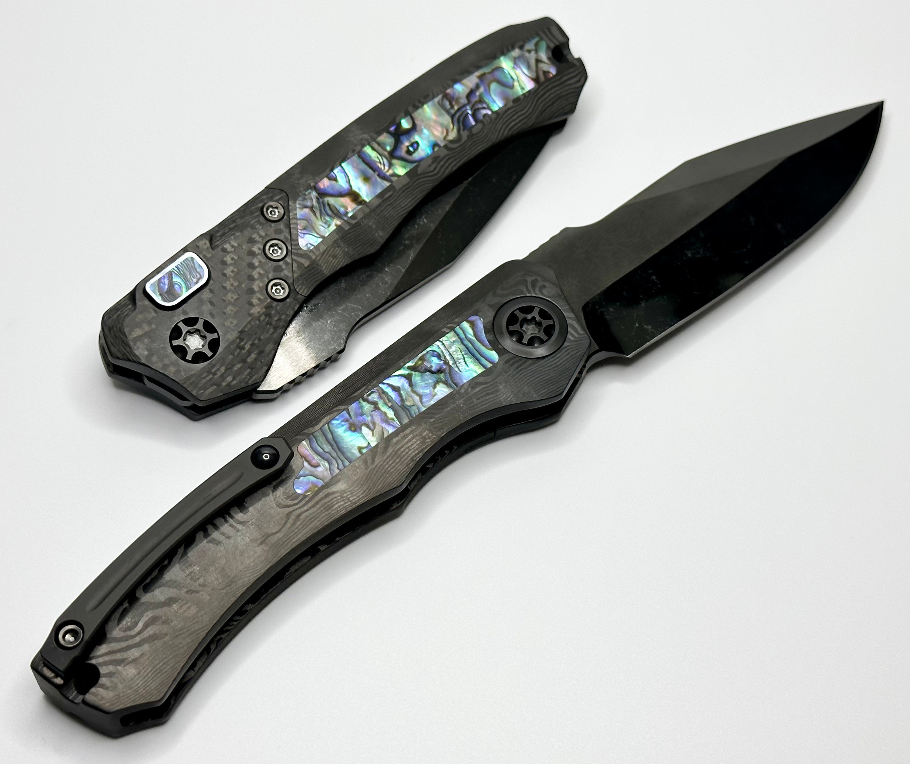 Heretic Knives Wraith Auto S/N 003 w/ Black Dunes Fat Carbon & Abalone Inlays w/ Hand Ground Cracked Ice DLC Elmax Blade