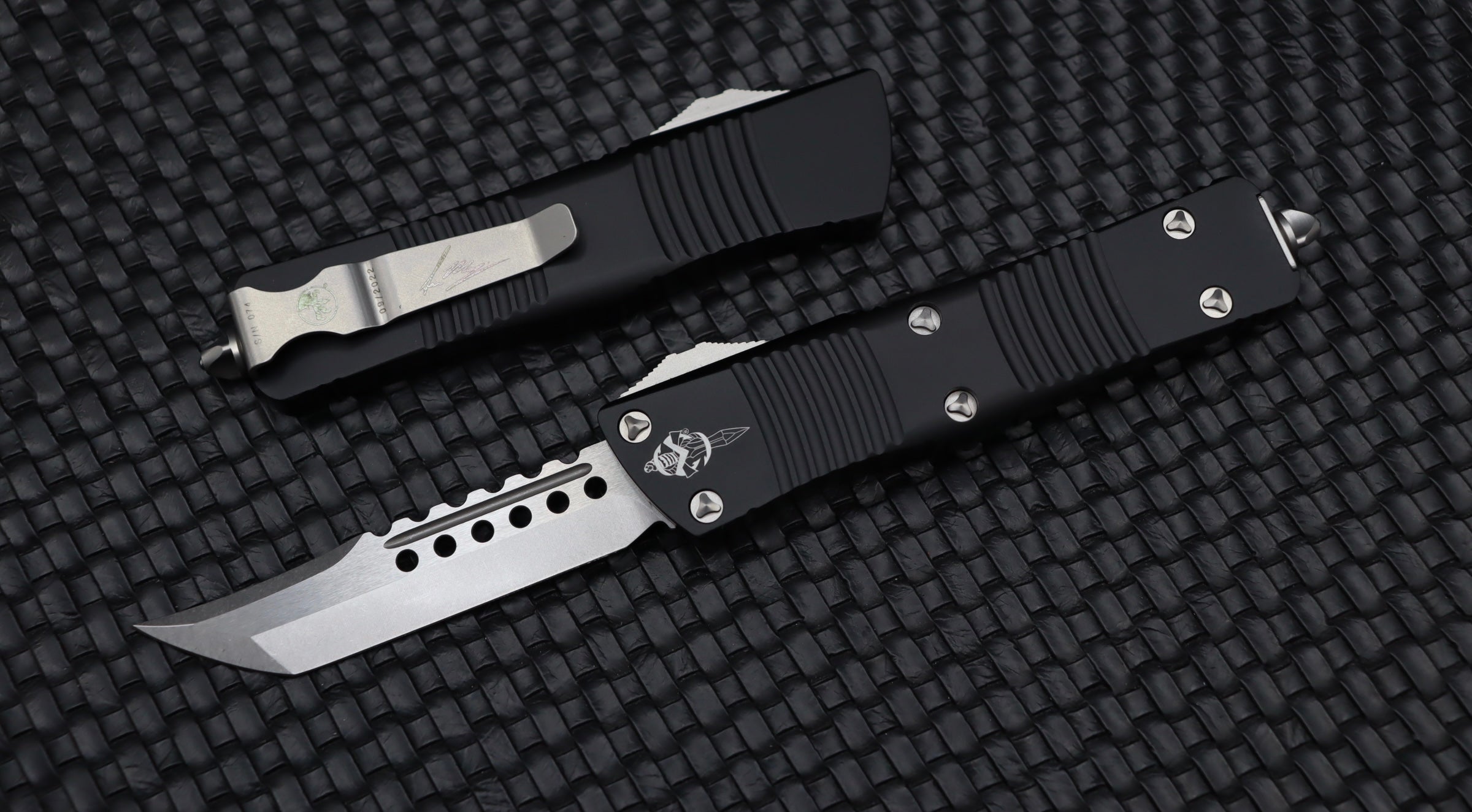 Microtech Troodon Hellhound Stonewash Standard & Black 619-10S