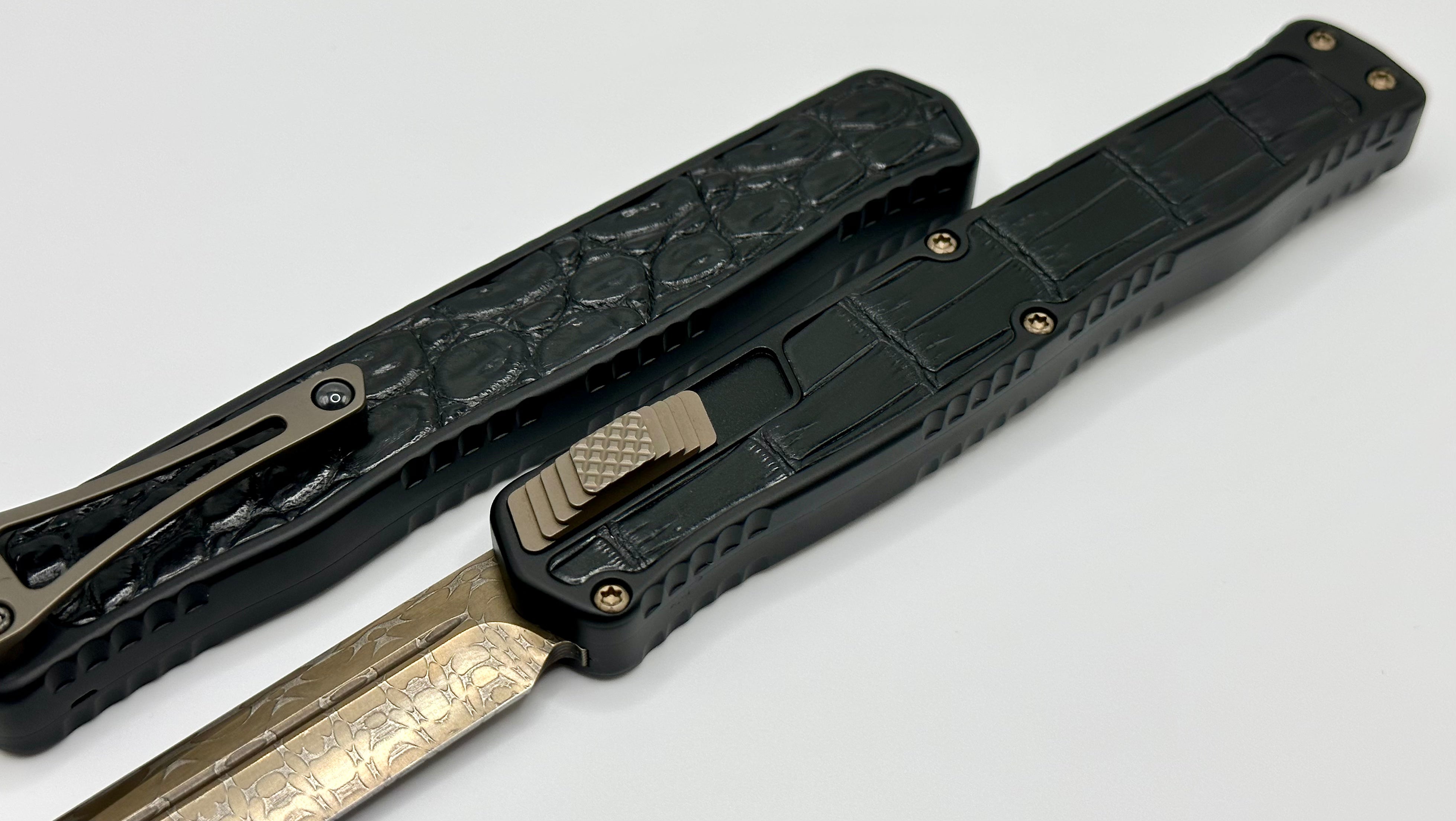 Heretic Knives Cleric II 2 S/N 003 Vegas Forge 3V Tanto Bronze Damascus & Crocodile Inlays w/ Bronze Button/Hardware/Ti Clip