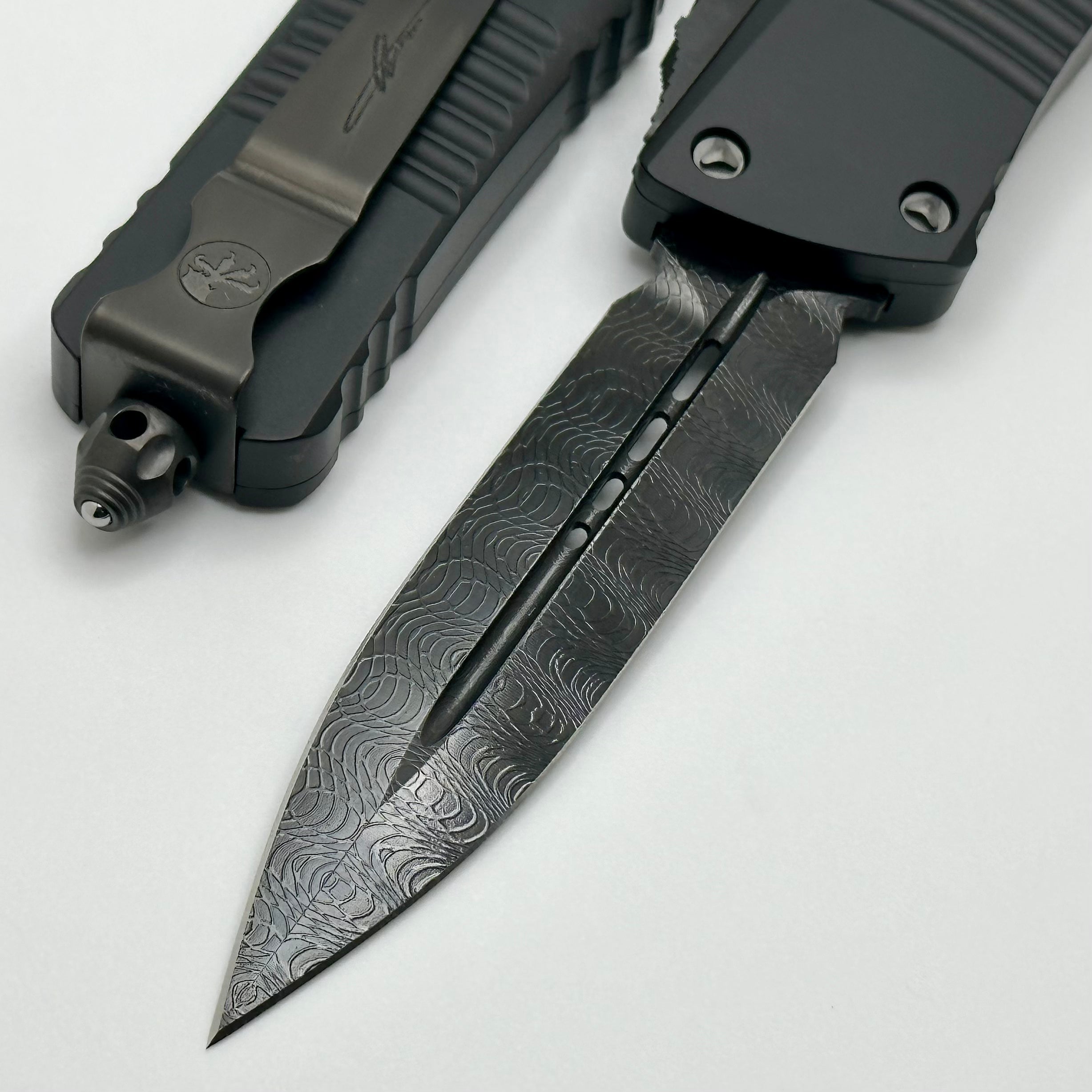 Microtech Combat Troodon Shadow w/ DLC Damascus Double Edge Signature Series 142-16DLCTSH