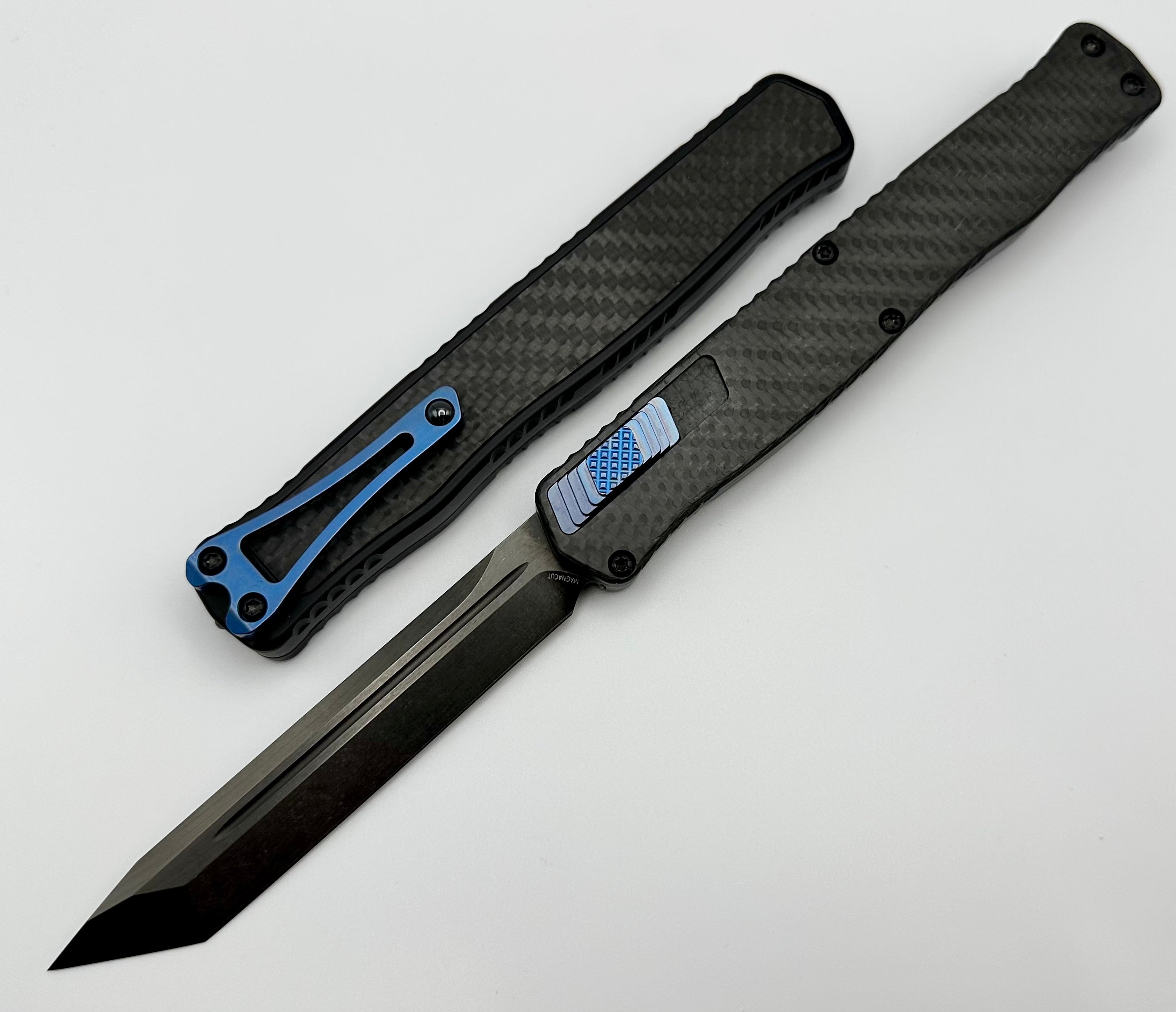 Heretic Knives Cleric II 2 Carbon Fiber DLC Tanto Magnacut w/ Blue Ti Button/Clip H019-6A-CF/BLU