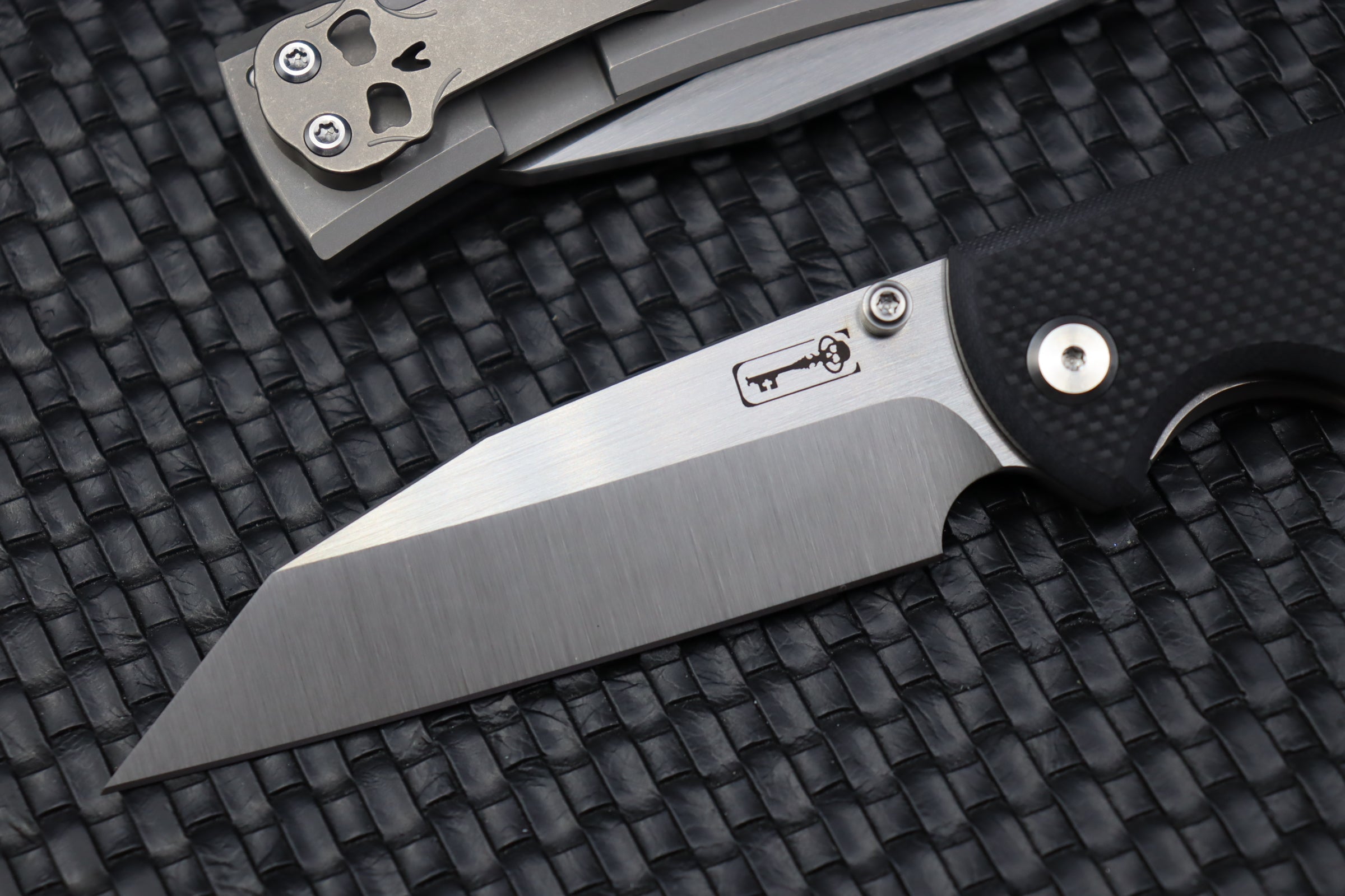 Chaves Knives 229 Sangre Wharncliffe M390 & Black G-10