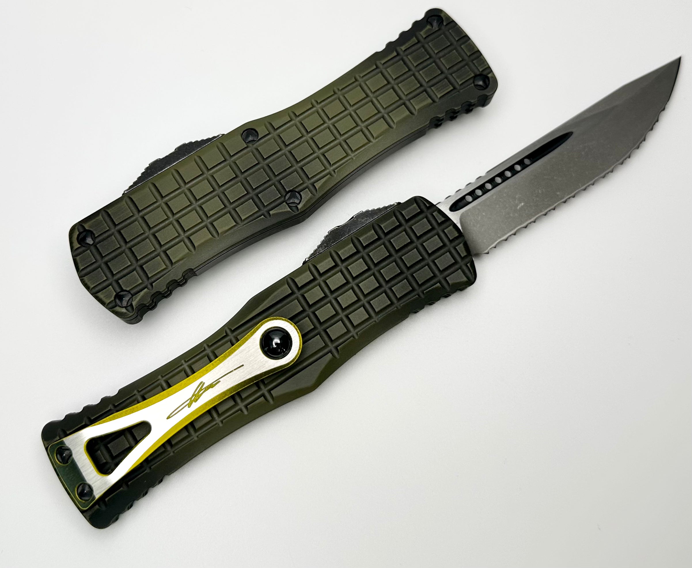 Microtech Hera Frag Grenade Green Apocalyptic Single Edge Full Serrated 703-12APFRGS