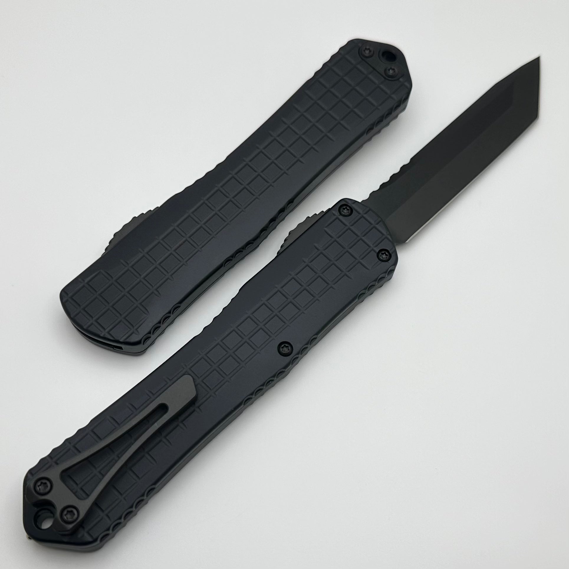 Heretic Knives Manticore X Black Frag Handle & DLC Tanto MagnaCut H031F-6A-T