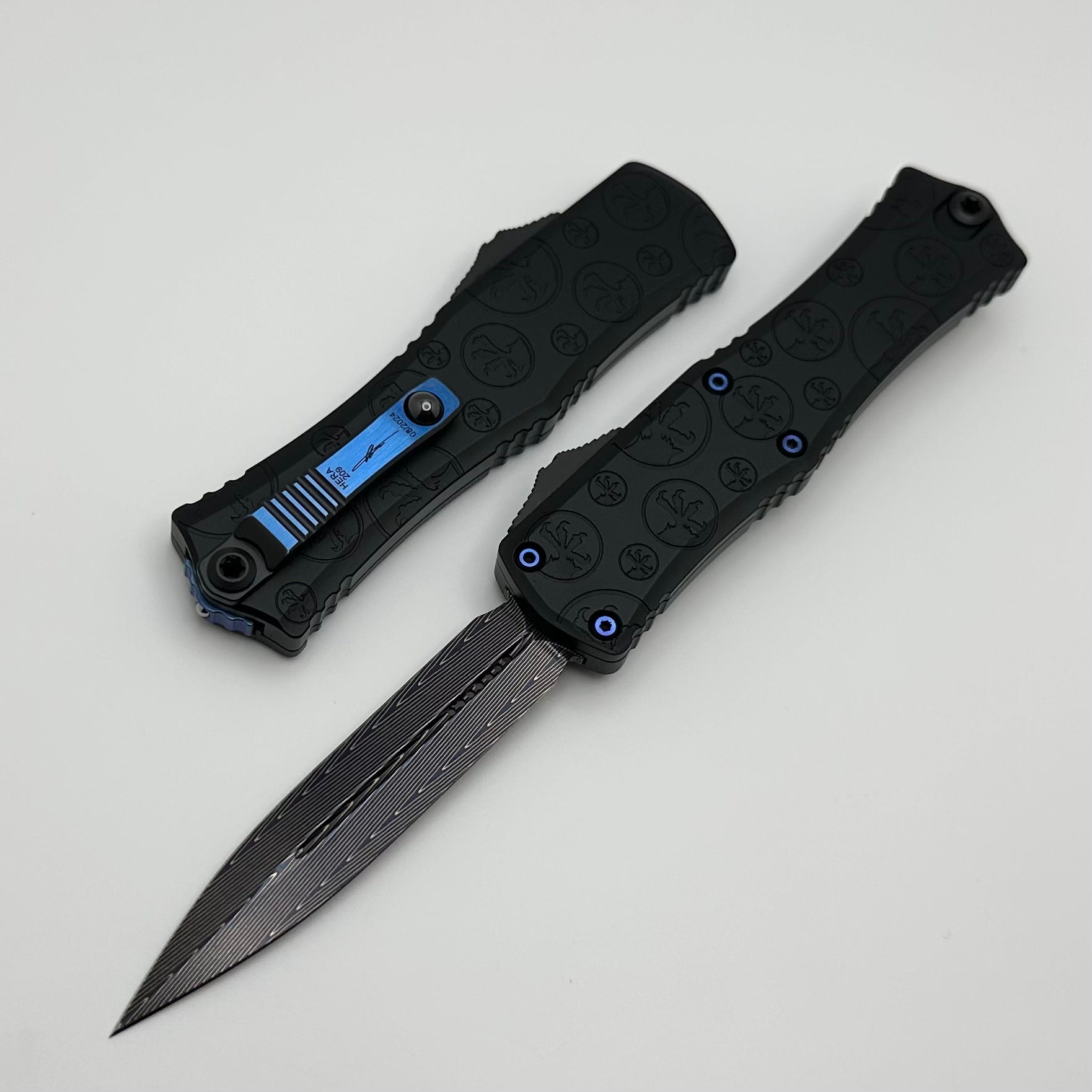 Microtech Knives Hera II Mini Vegas Forge Blued Herringbone Damascus D/E w/ Black Claw Burst Deep Engraved Handle & Blue Ti Hardware Signature Series 1702M-16MS1