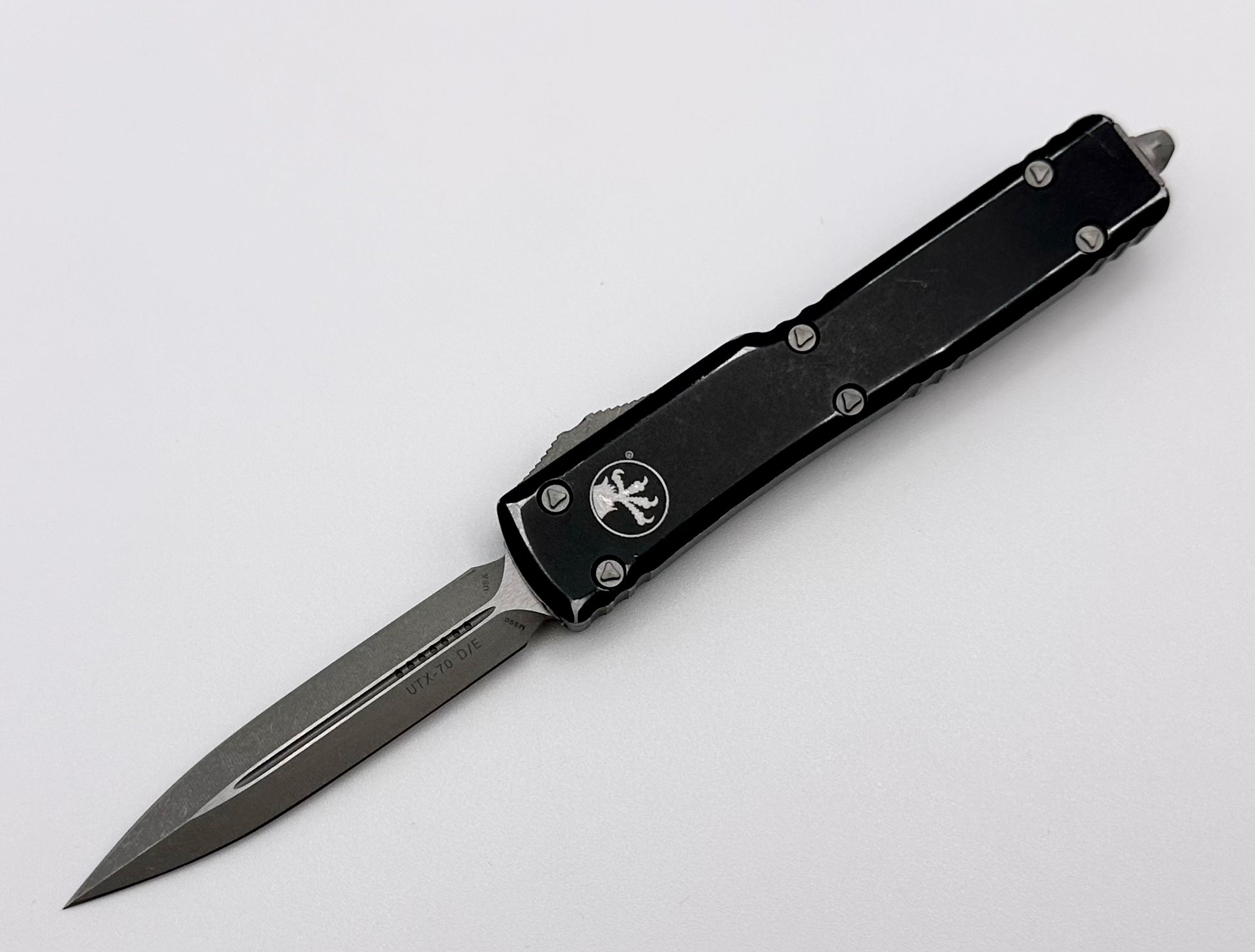 Microtech UTX-70 D/E & Distressed Black 147-10DBK