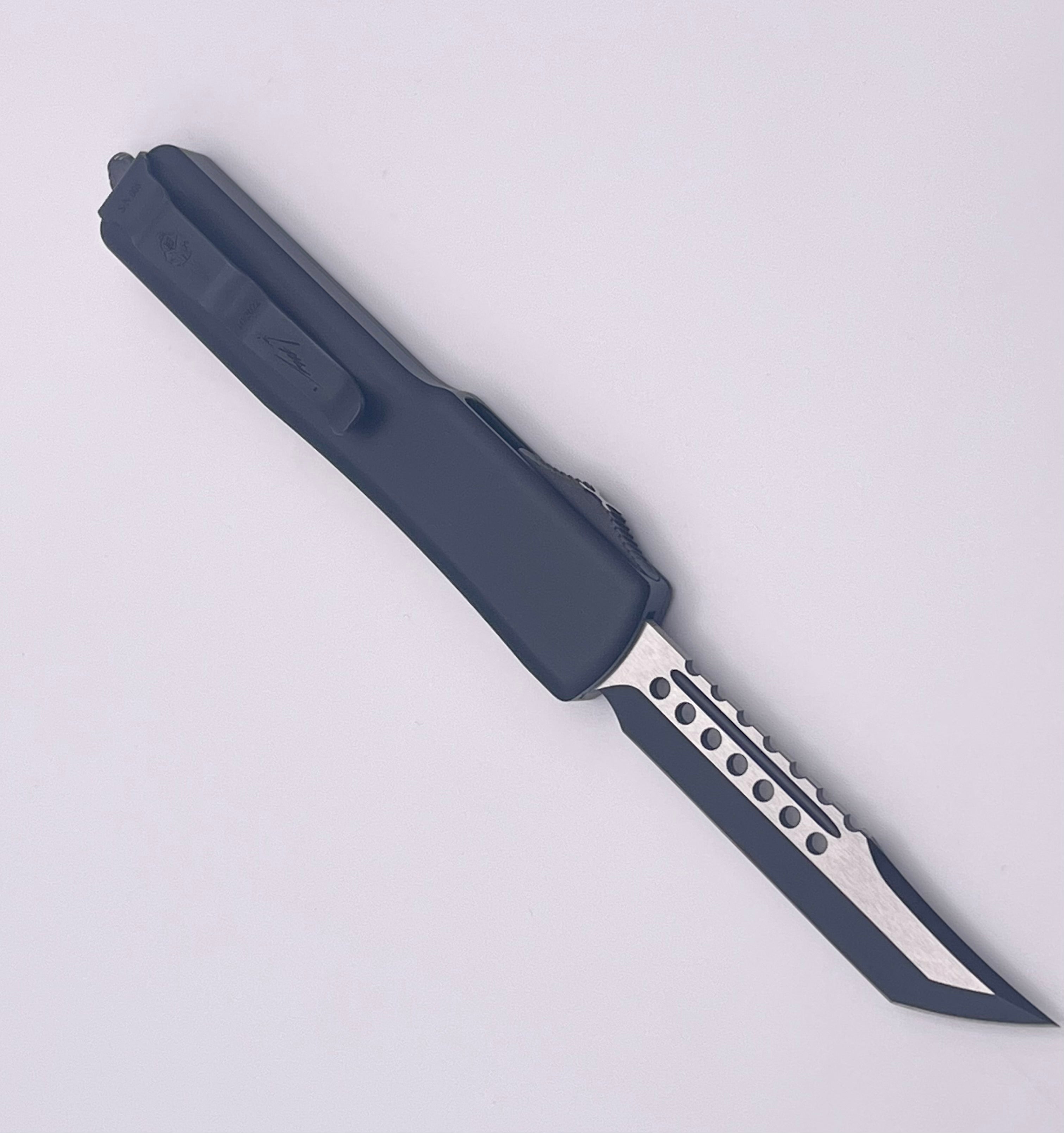 Pre-Owned Microtech UTX-70 Hellhound Shadow DLC Two Tone Standard w/ Ringed DLC Hardware 419-1TTDLCTSH