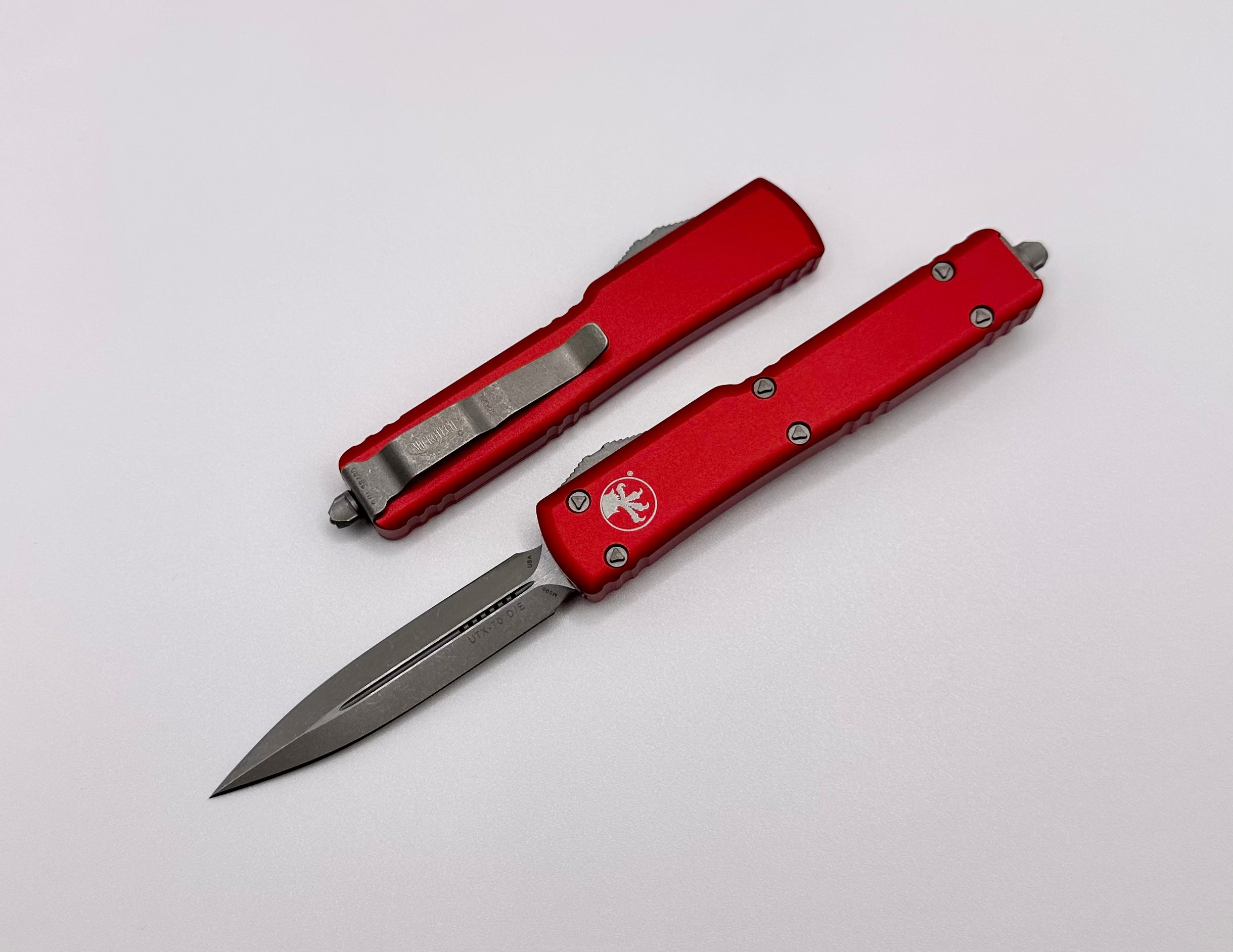 Microtech UTX-70 D/E Apocalyptic Standard & Red 147-10APRD