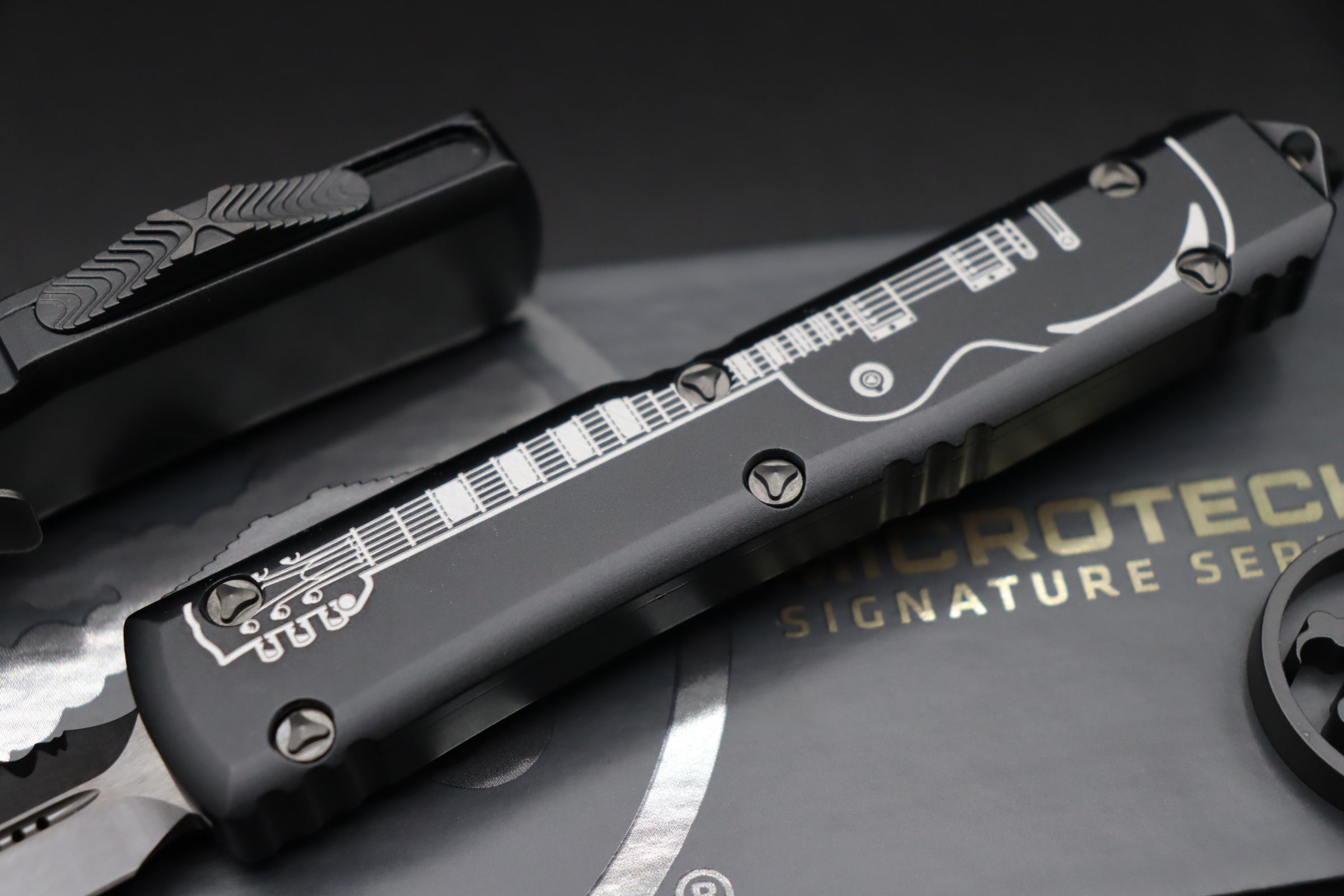 Microtech Ultratech Signature Series NCKS Exclusive D/E DLC Full Serrated Deep Engraved Tactical NYCKS  122-3 NCKSDS