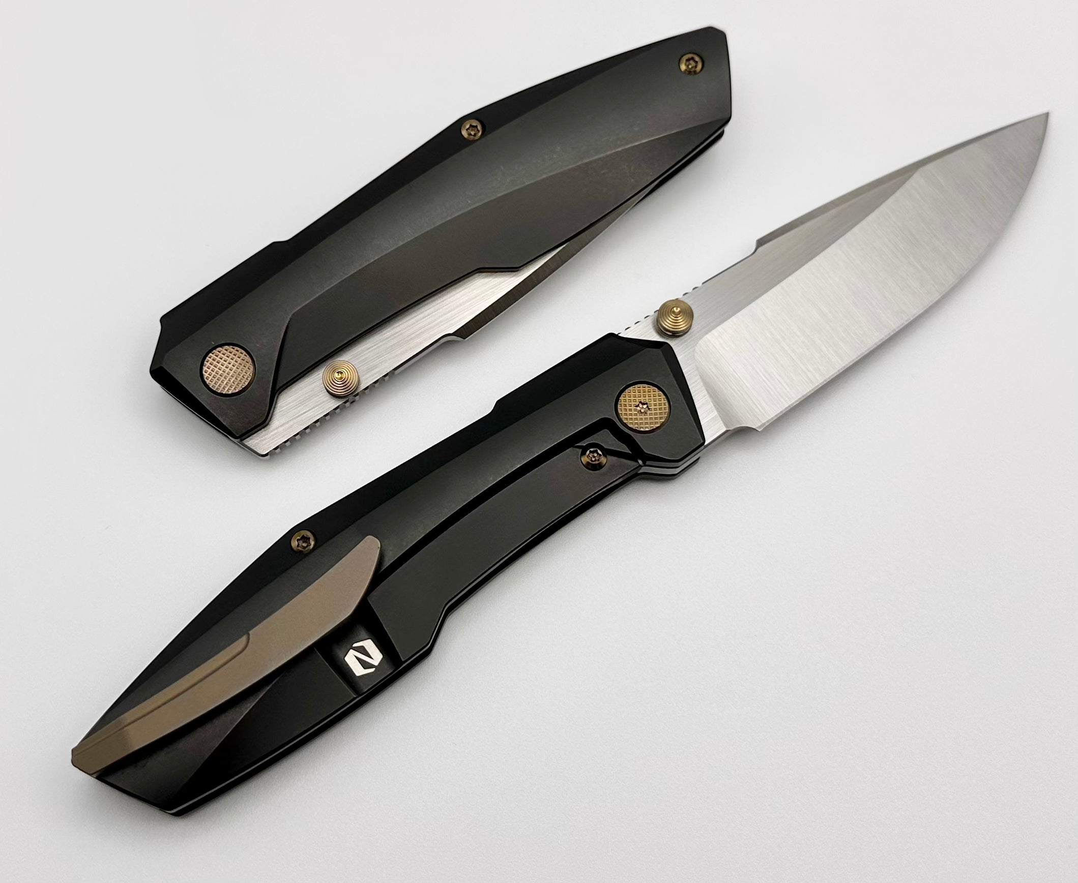 Null Knives Raiden Stonewash PVD & Belt Satin M390 One Per Household