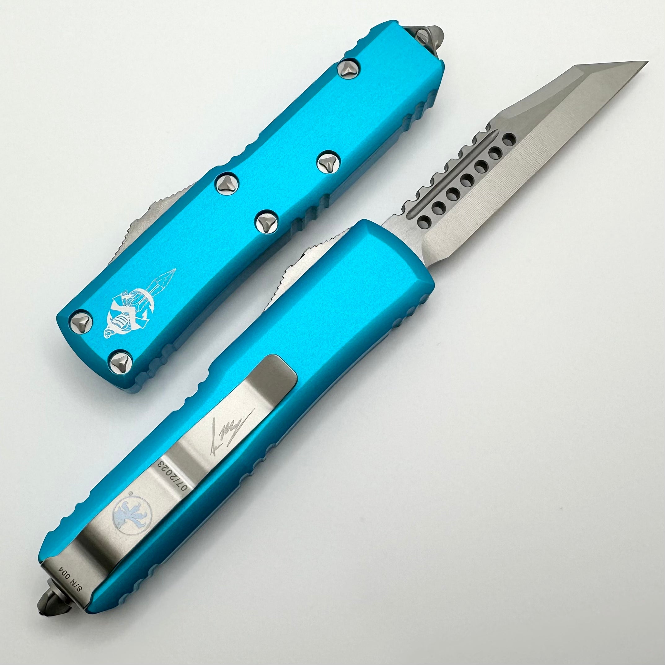 Microtech UTX-85 Warhound Stonewash Standard & Turquoise Signature Series 719W-10TQS