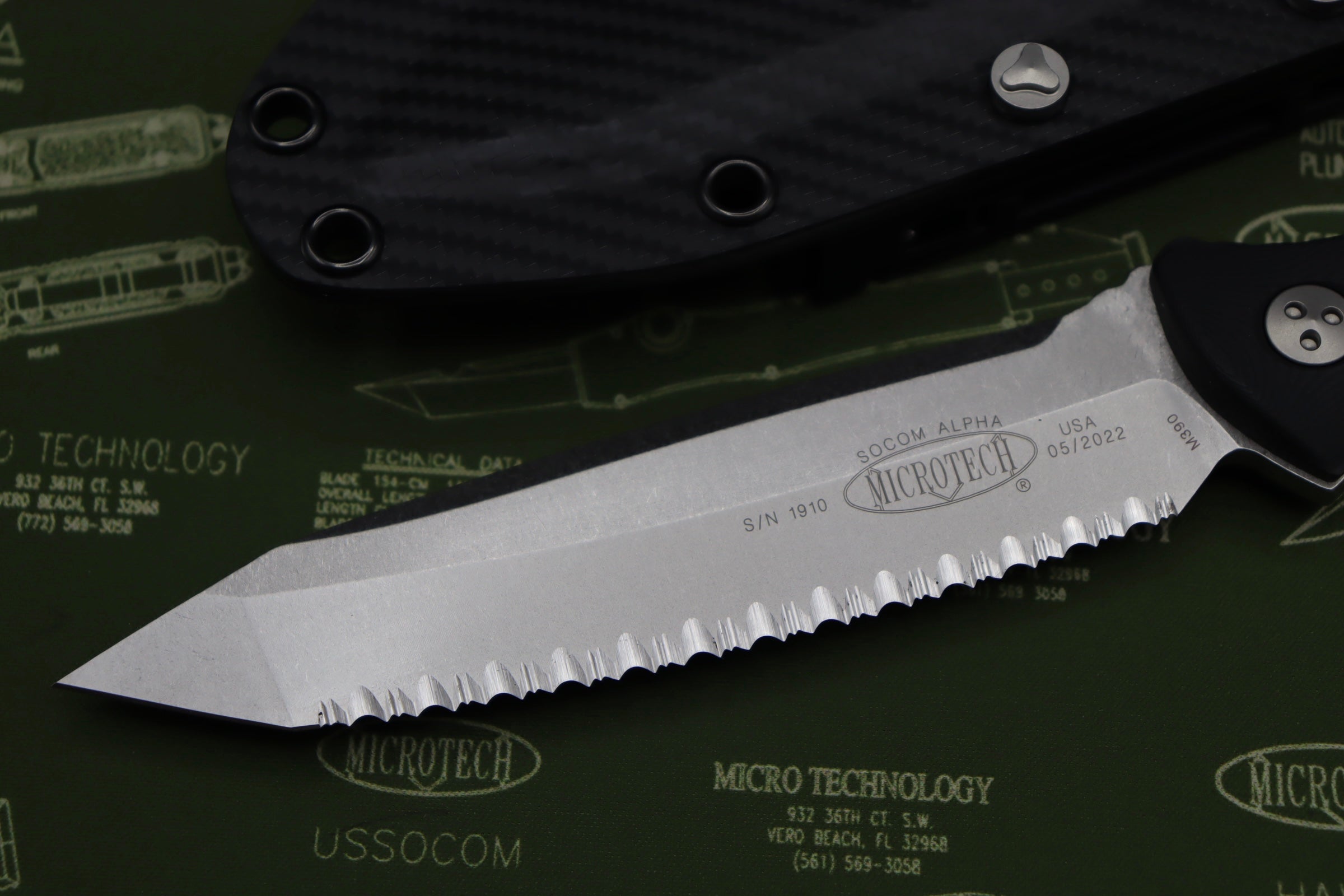 Microtech Socom Alpha Tanto Stonewash Standard Fully Serrated 114-12