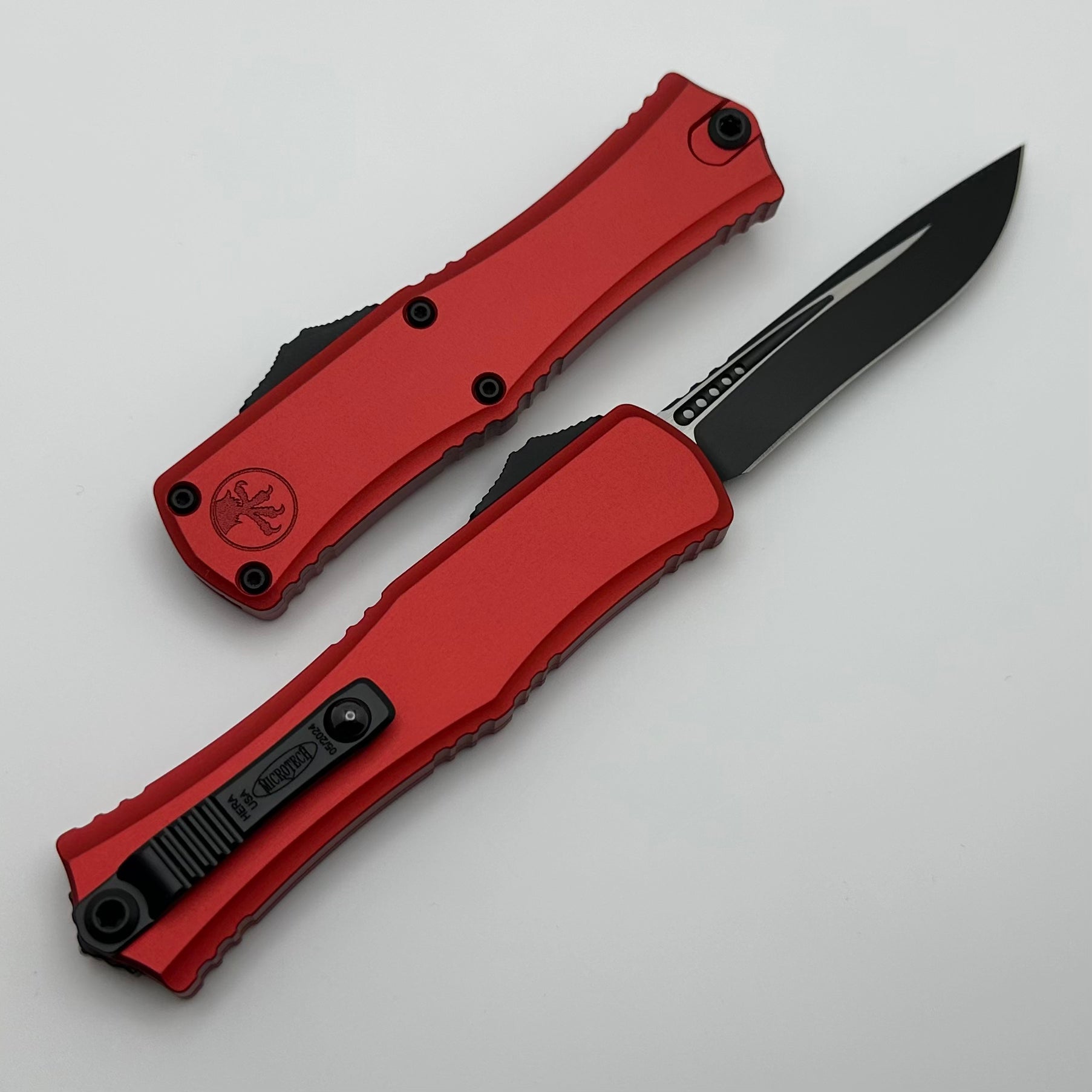 Microtech Knives Mini Hera Black Recurve M390MK w/ Red Handle 1705M-1RD